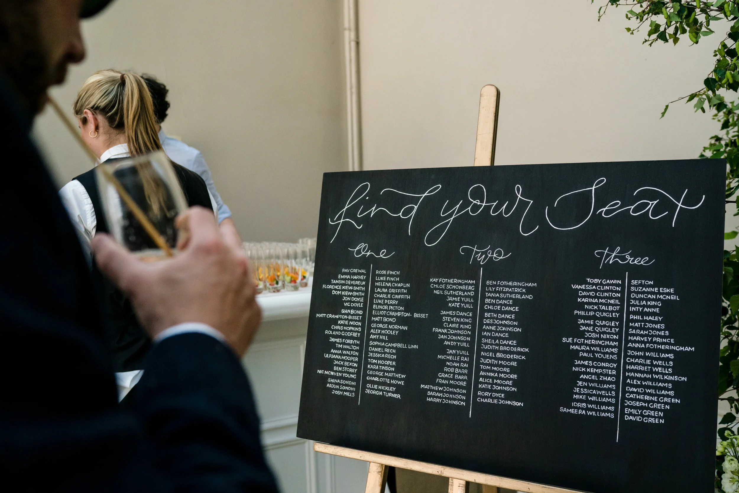 ANNA-JOHN WEDDING-AT-HAMPTON-COURT-HOUSE.4.jpg