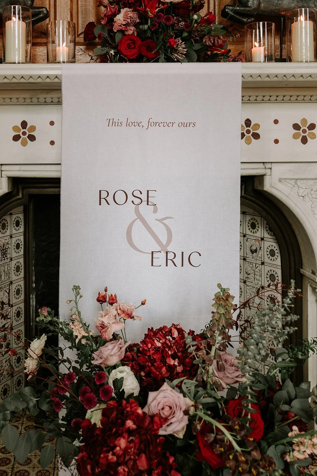 English-Rose-red-themed-wedding-fabric-wedding-sign.jpg