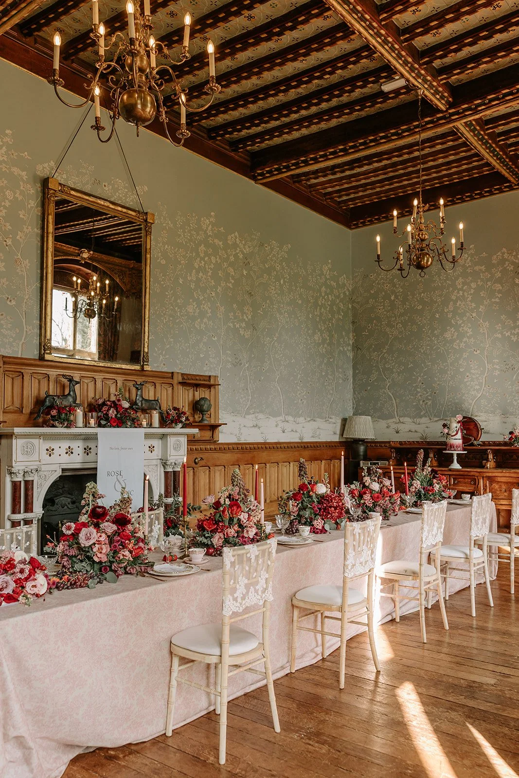 English-Rose-red-themed-wedding-breakfast-table-setting.jpg