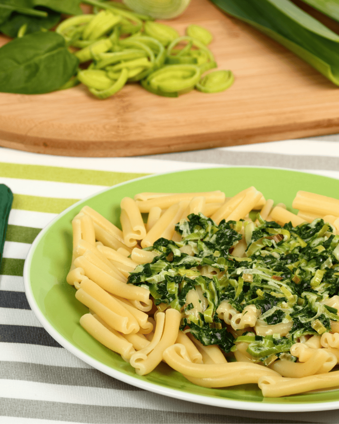Pâtes aux poireaux fondants et épinards