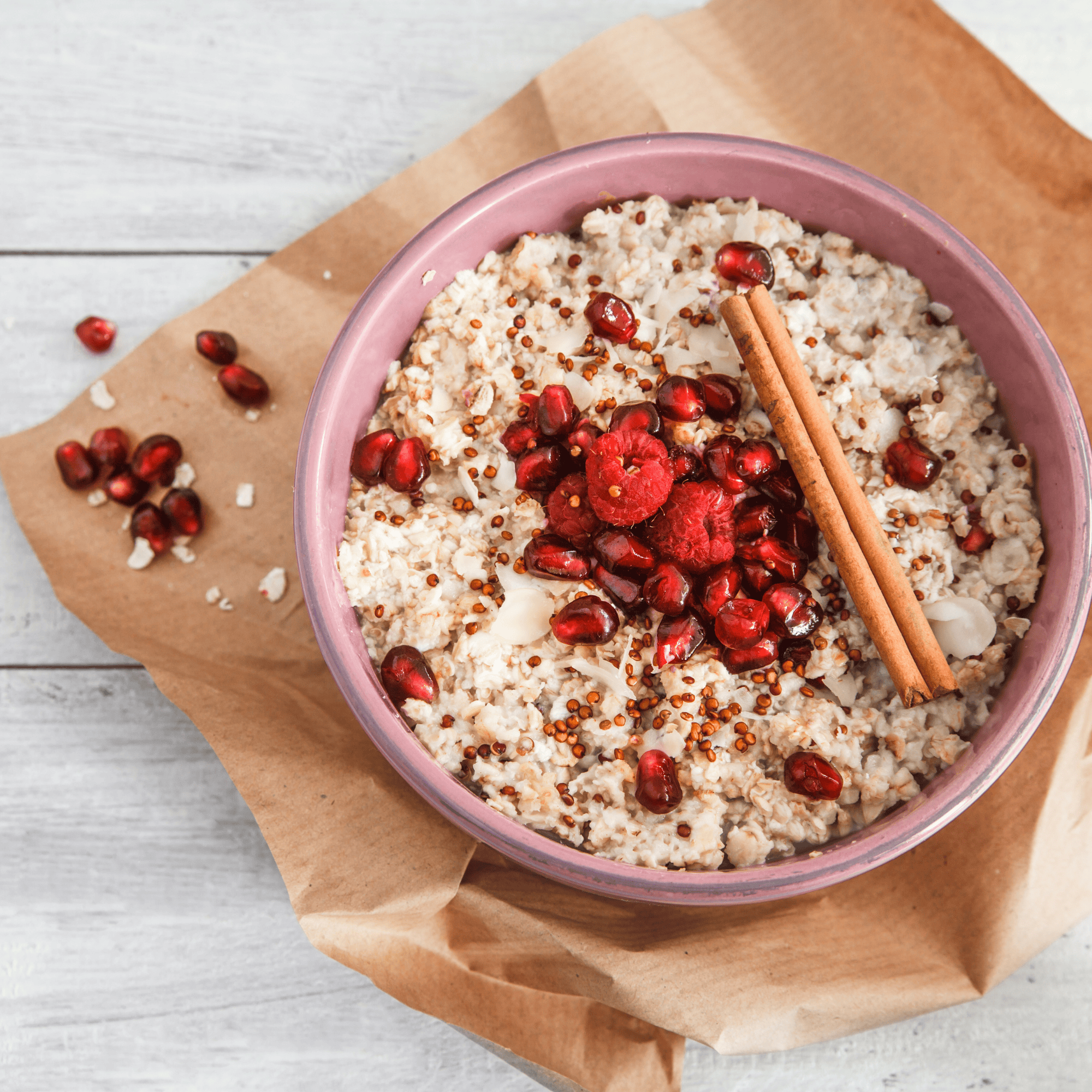 Porridge d’automne aux grenades et framboises