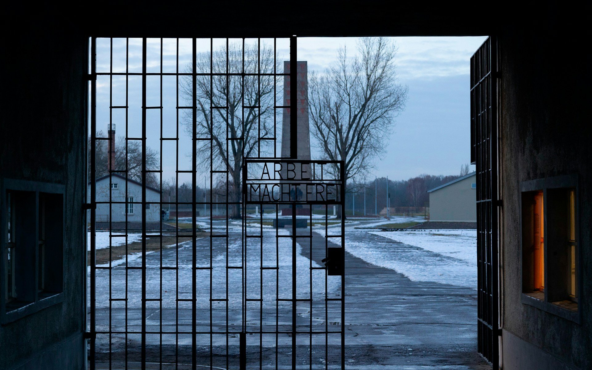 Touring with Death and Danger: Exploring the World through Dark and Morbid Tourism