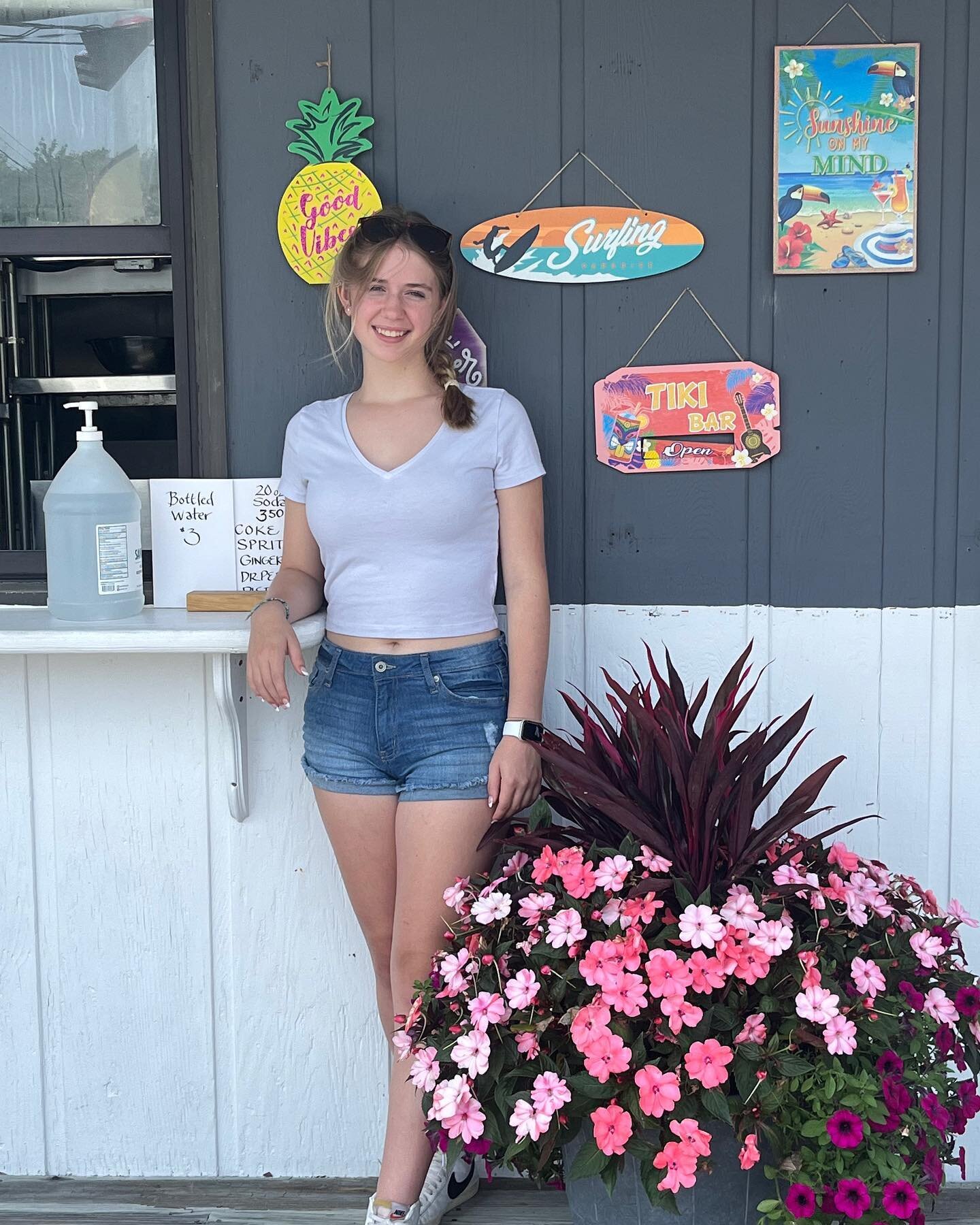 Stop by and see Lilah in the Snack Shop open from 9-4 

Fins to Go will be Serving Breakfast Sandwiches and Lunch. &mdash; Burgers, Tacos, Blackened Tuna wraps, Salmon BLT and much more! ☀️🌊⛱️

#hamptonbays #hamptonscoffee #hamptons #westhampton #ti