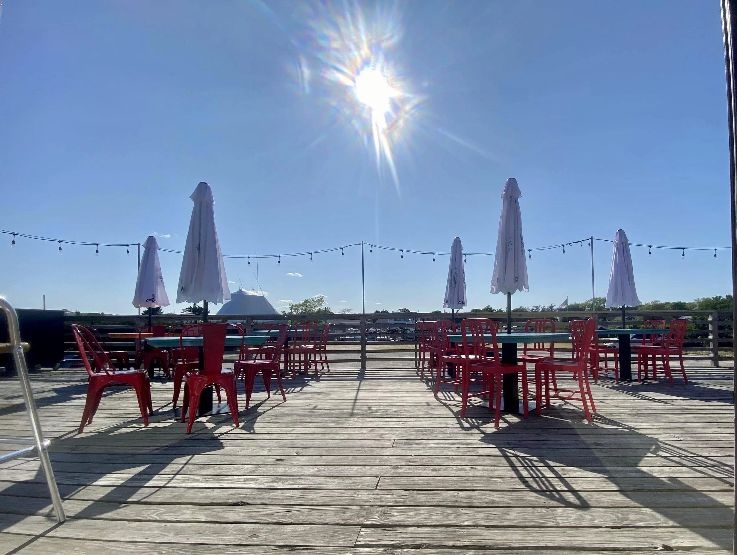 About Hampton Bays Restaurant — Fins & Forks