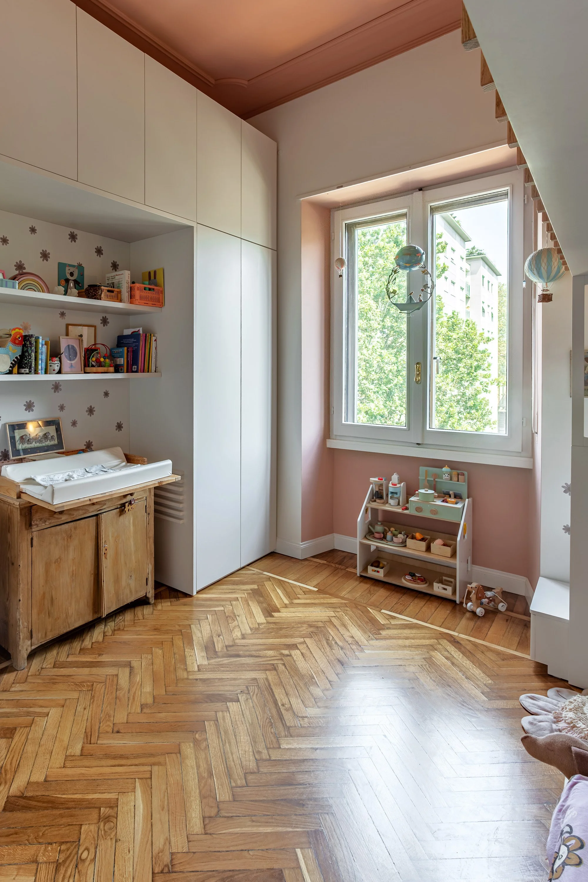 oimini-design-kids-room-built-in-storage-window-06.jpg
