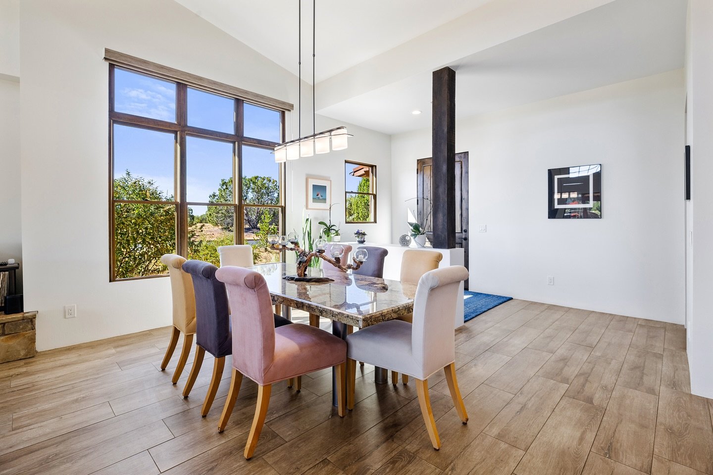Bright and airy living with a beautiful golf course view ⛳️🏌️
15255 Double Adobe Rd, Prescott, AZ