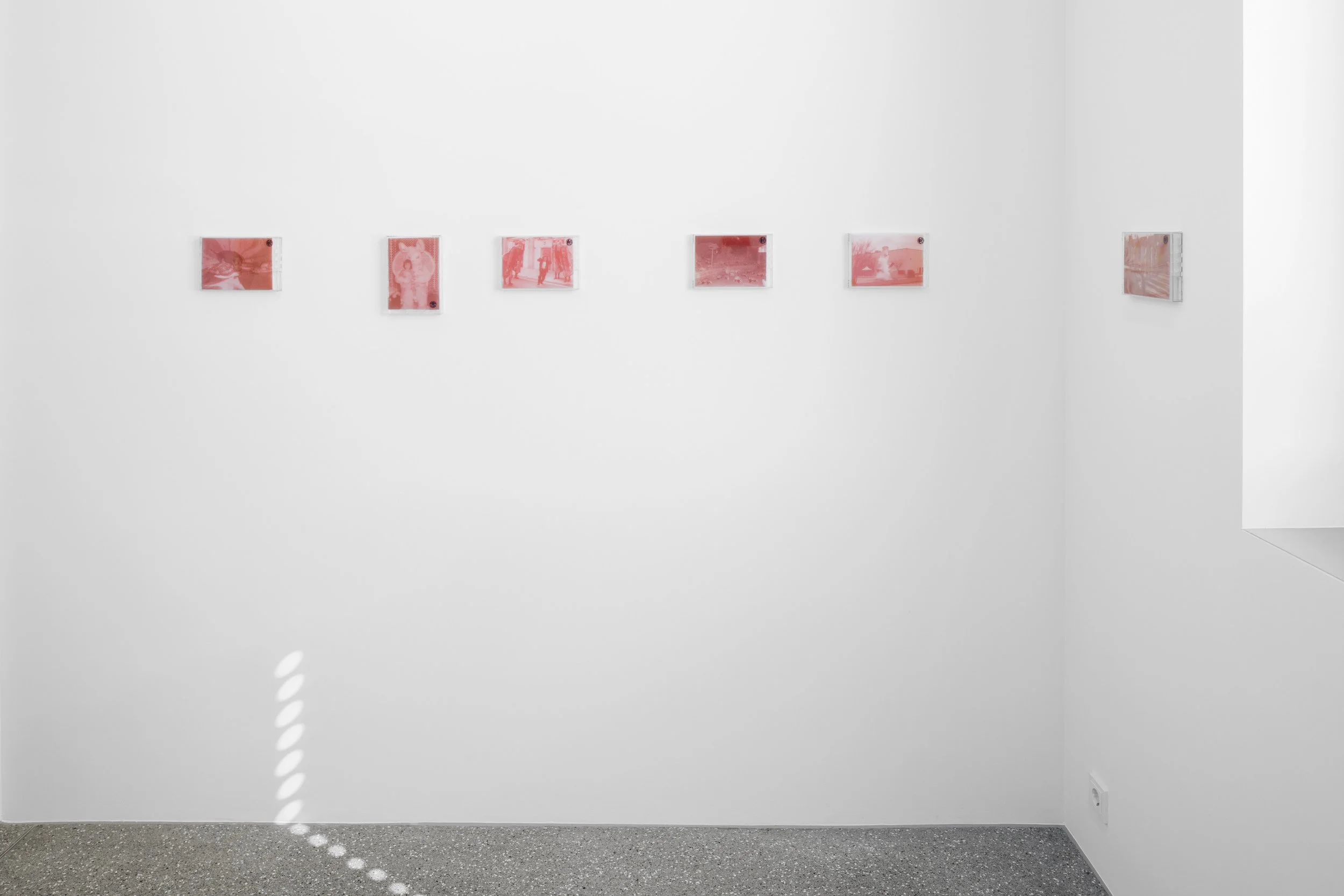 Billie-Clarken_Chewing-Tongue_Galerie-Brugger_2026_Studio-view_03.jpg