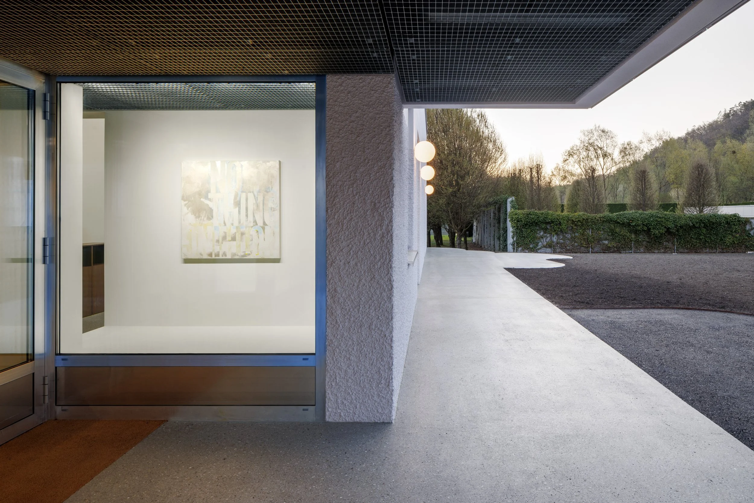 Heimo-Zobernig_Painting-Painting_Nothing-Nothing_Galerie-Brugger_2026_installation-view_03.jpg