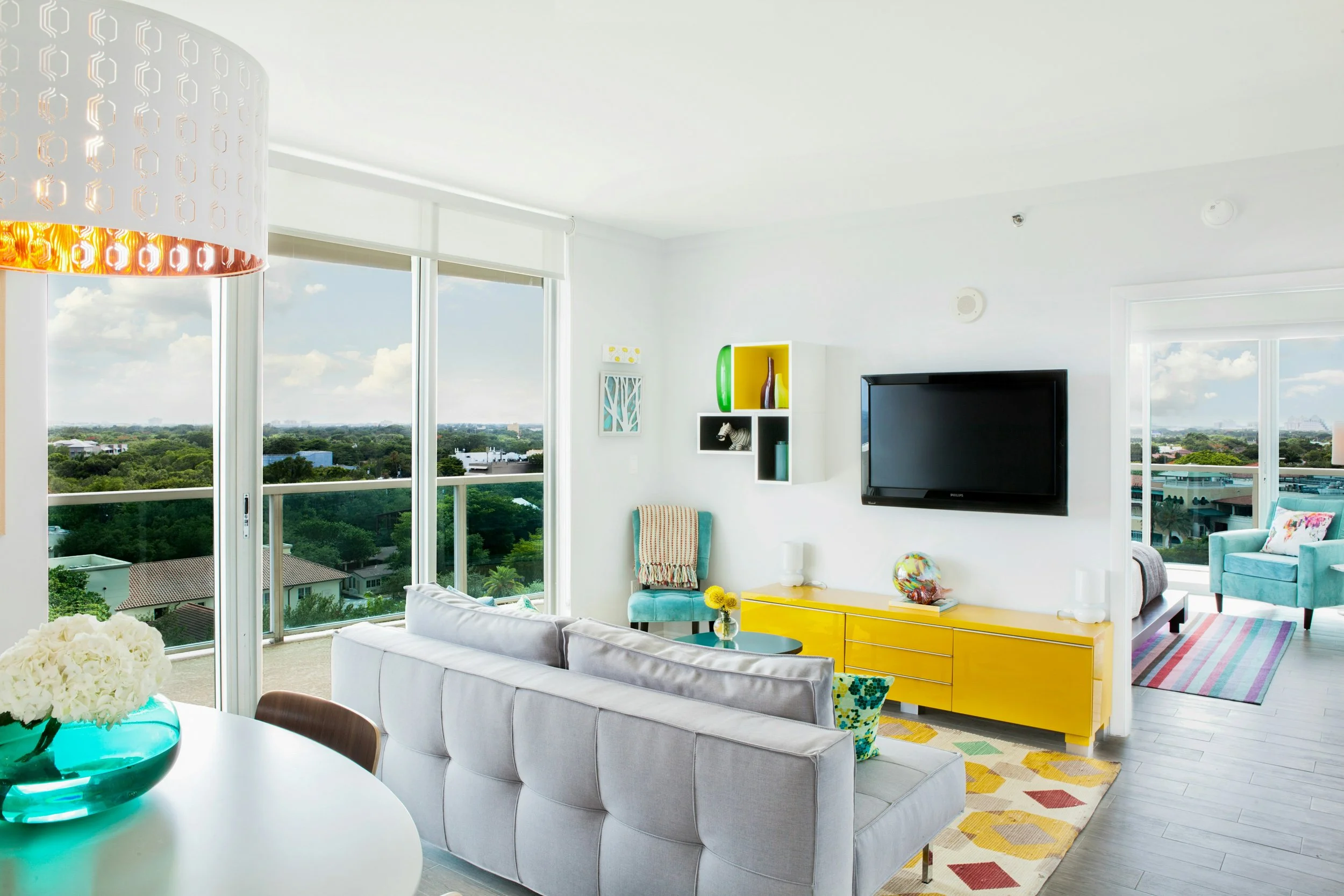 Dallas Apartment Locator vs. Doing It Yourself: Which Saves More Time?