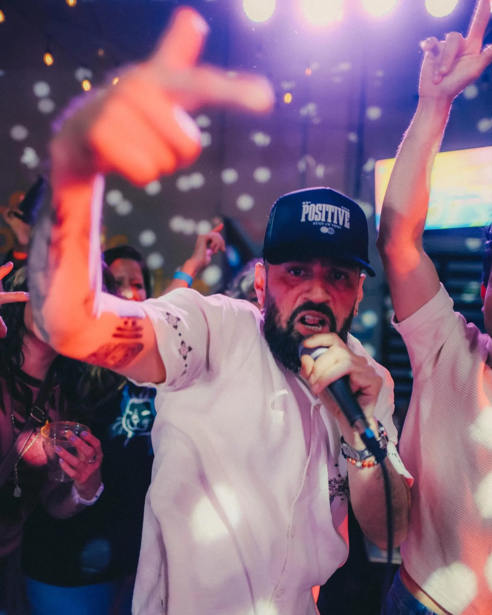 Closing out the Block Party with an explosive set from @sonidopesao 🔥
A wild mix of hip hop, cumbia, and rock that kept the crowd moving all night ⚡️🎶
📸 @gozque.media