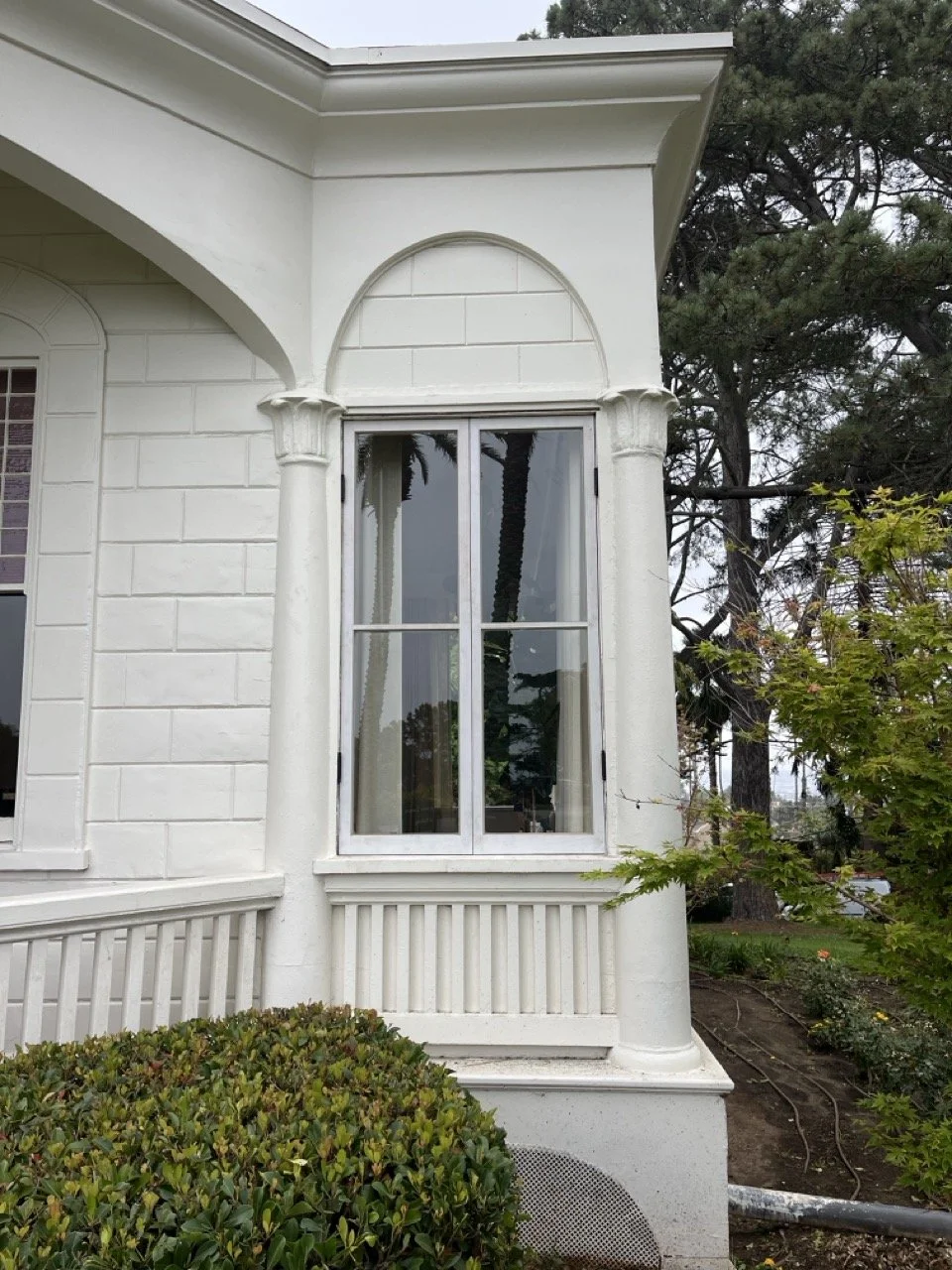 Point Loma building with mix of Reproduction Casements and Fully Restored Fixed Window