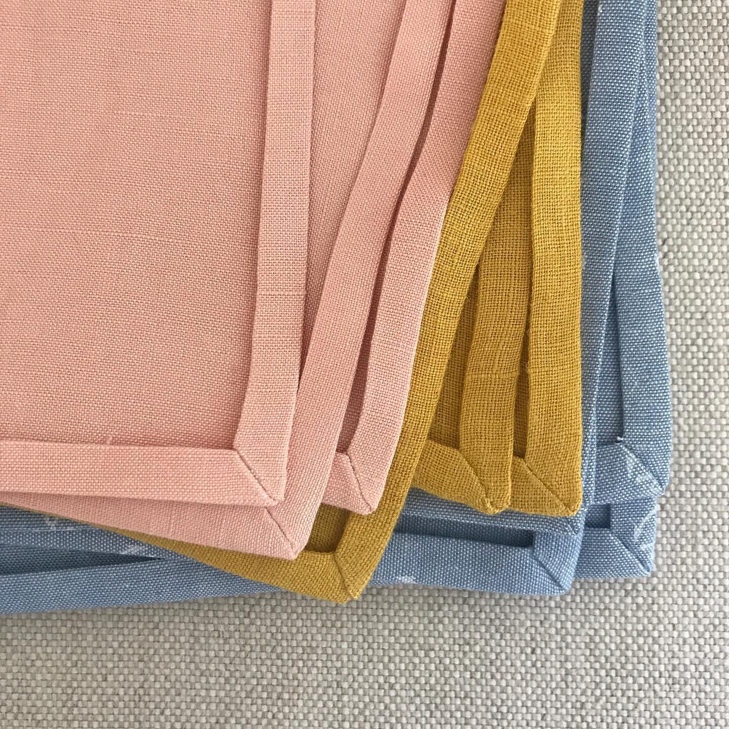 🇺🇸working hard to get ready for @cranewaycraftfair this weekend! Here are some handkerchiefs in the making. Each of these are made out of reclaimed textiles from different sources: pink donated by the brilliant @amykuschel , yellow purchased in Fra