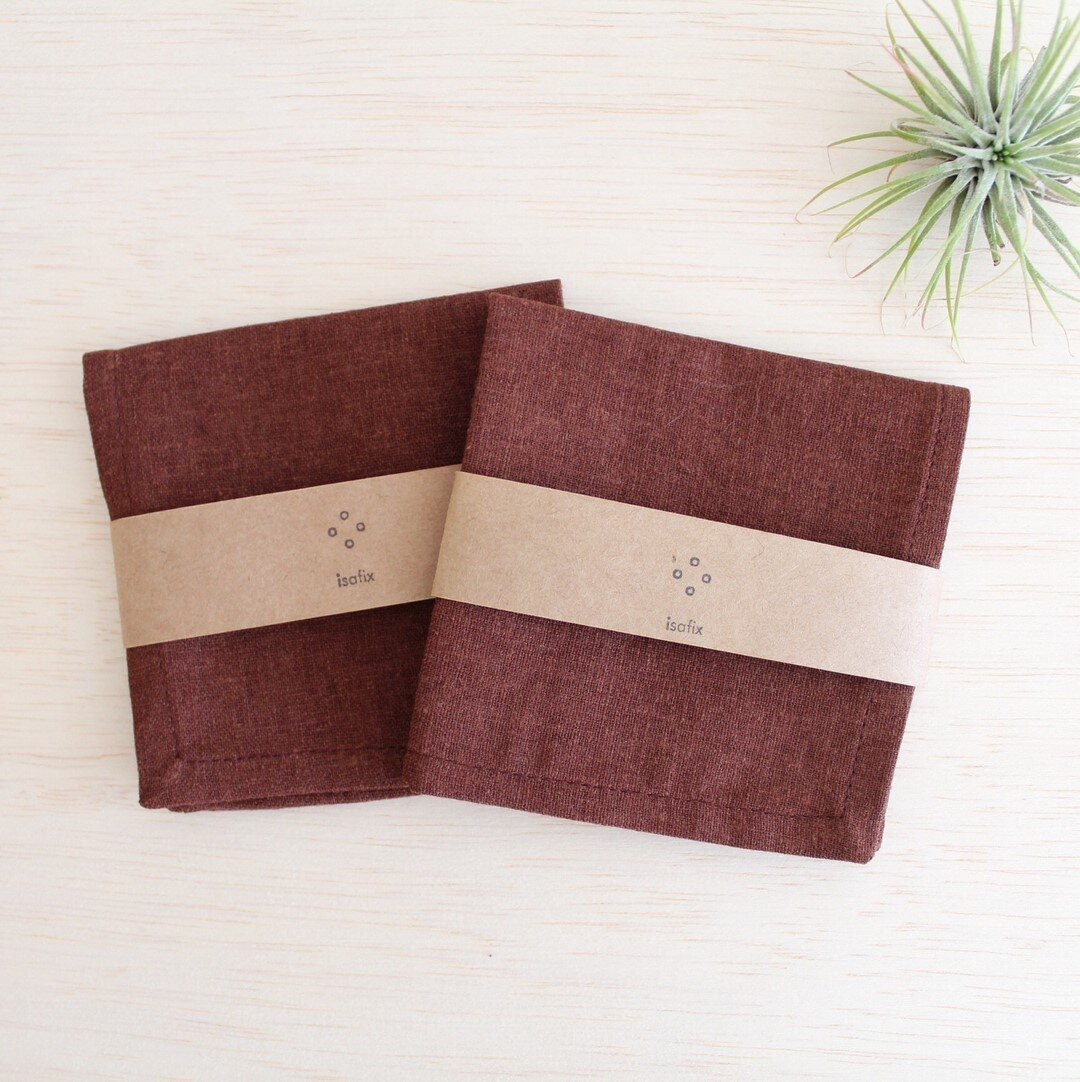 🇺🇸 set of two linen handkerchiefs. Made from chutes of soft linens, these handkerchiefs are the same size as paper tissues and fit with ease in your bag or pocket. Come find many more colors and patterns at  @cranewaycraftfair on November 27 and 28