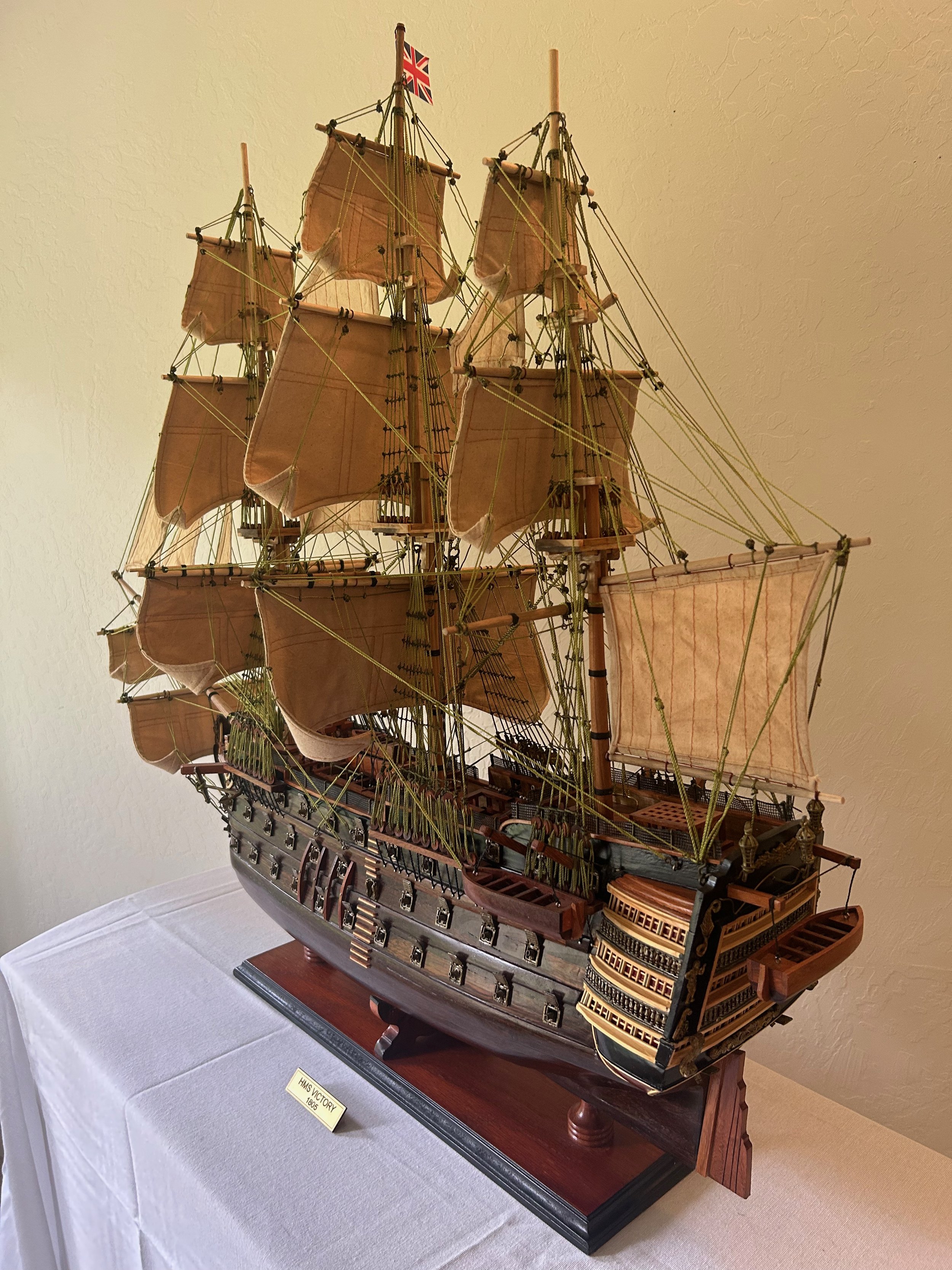 HMS Victory (Black)