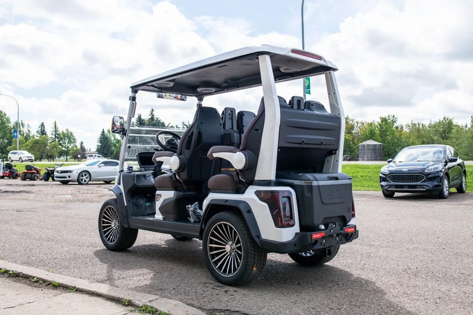 2025-D-Max-GT4-White-Shadow-Brown-Seats-4.jpg