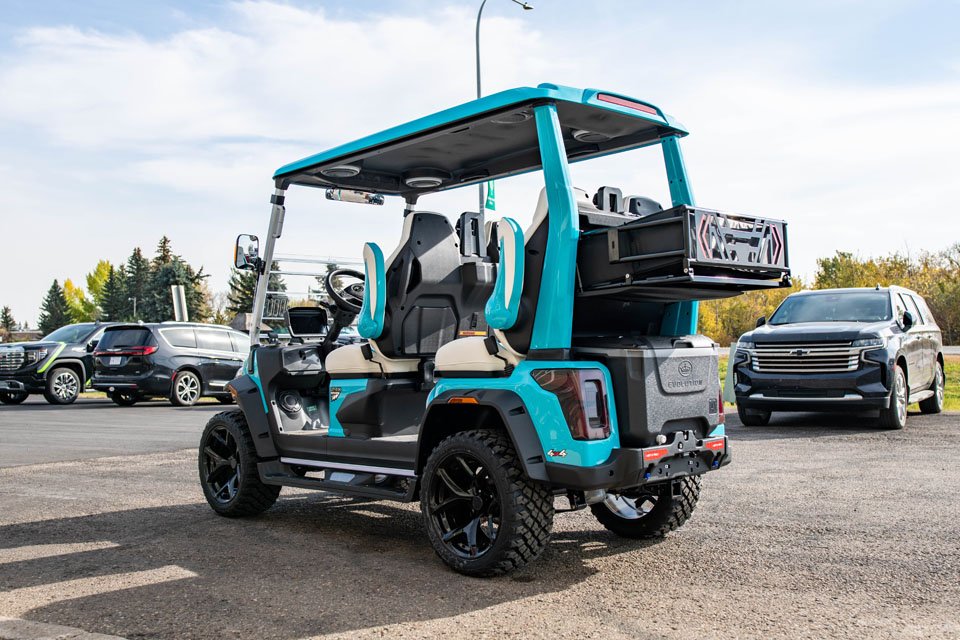 2026-D-Max-XT4-Sky-Blue-Dream-Seats-4.jpg