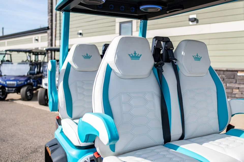2026-D-Max-XT4-Sky-Blue-Dream-Seats-25.jpg