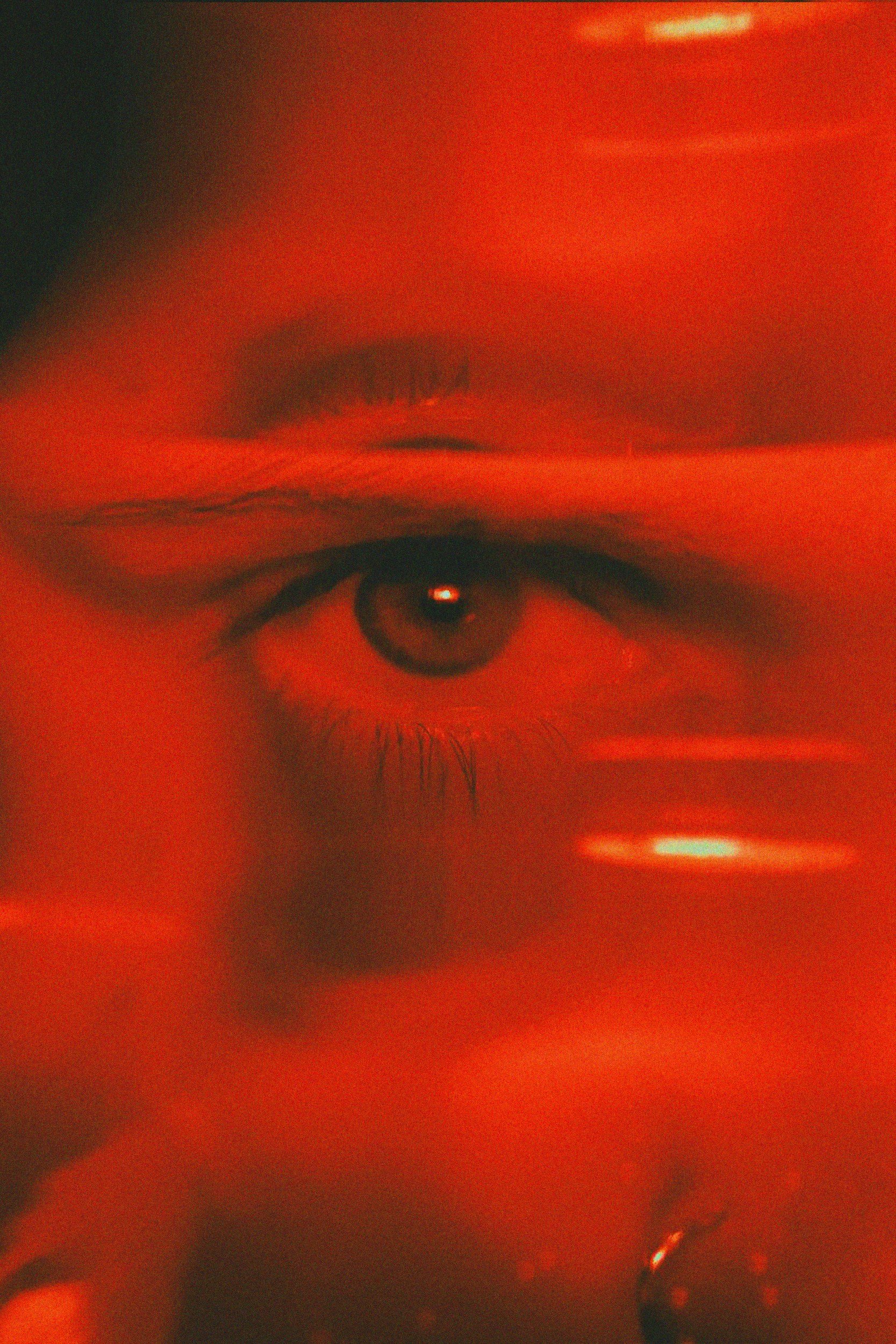 Beyond the Burn: Why "Sandy Eyes" Are a Warning Sign You Shouldn't Ignore
