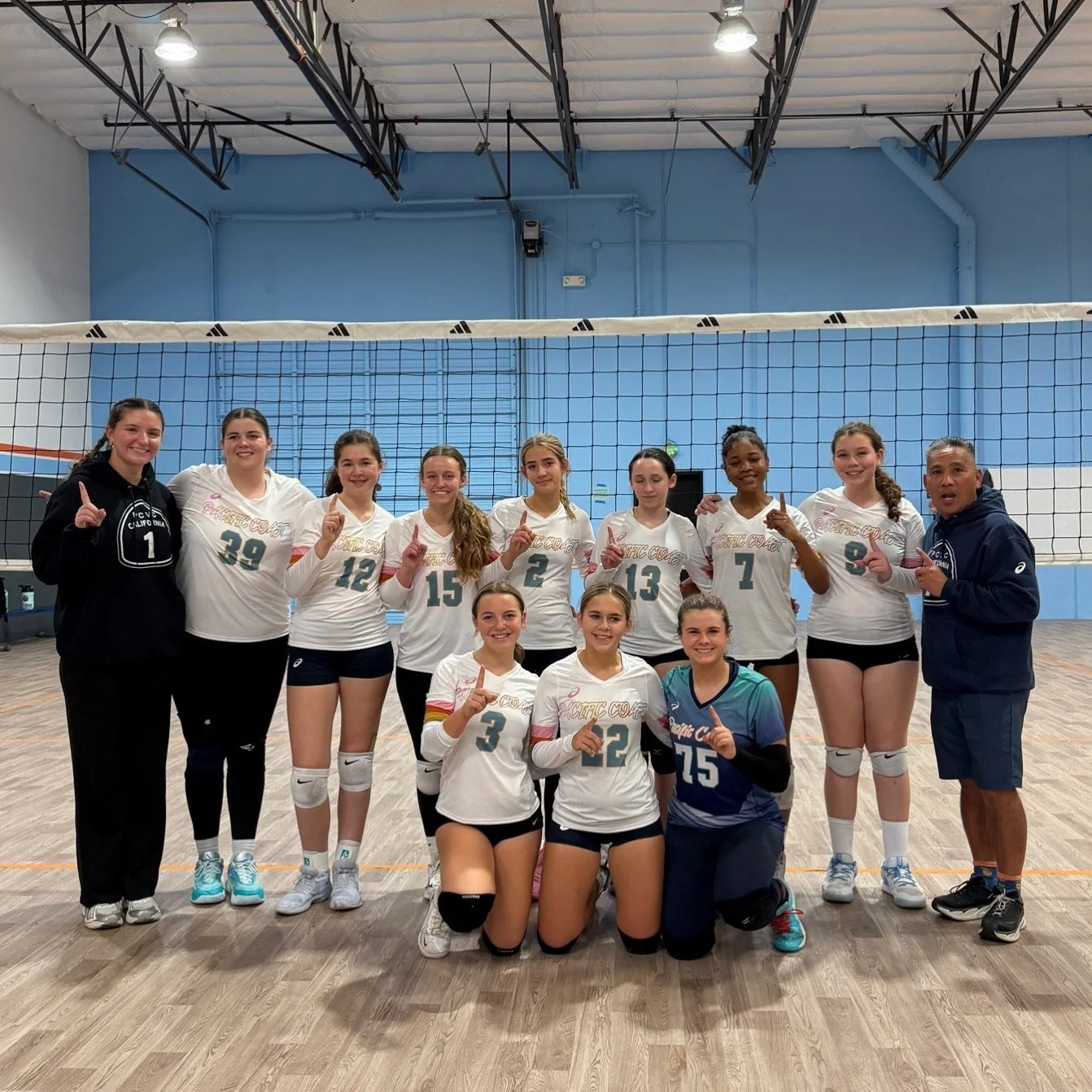 Shoutout 16-Nalu for going undefeated today to wrap up their first entry tournament- way to go girls🩵