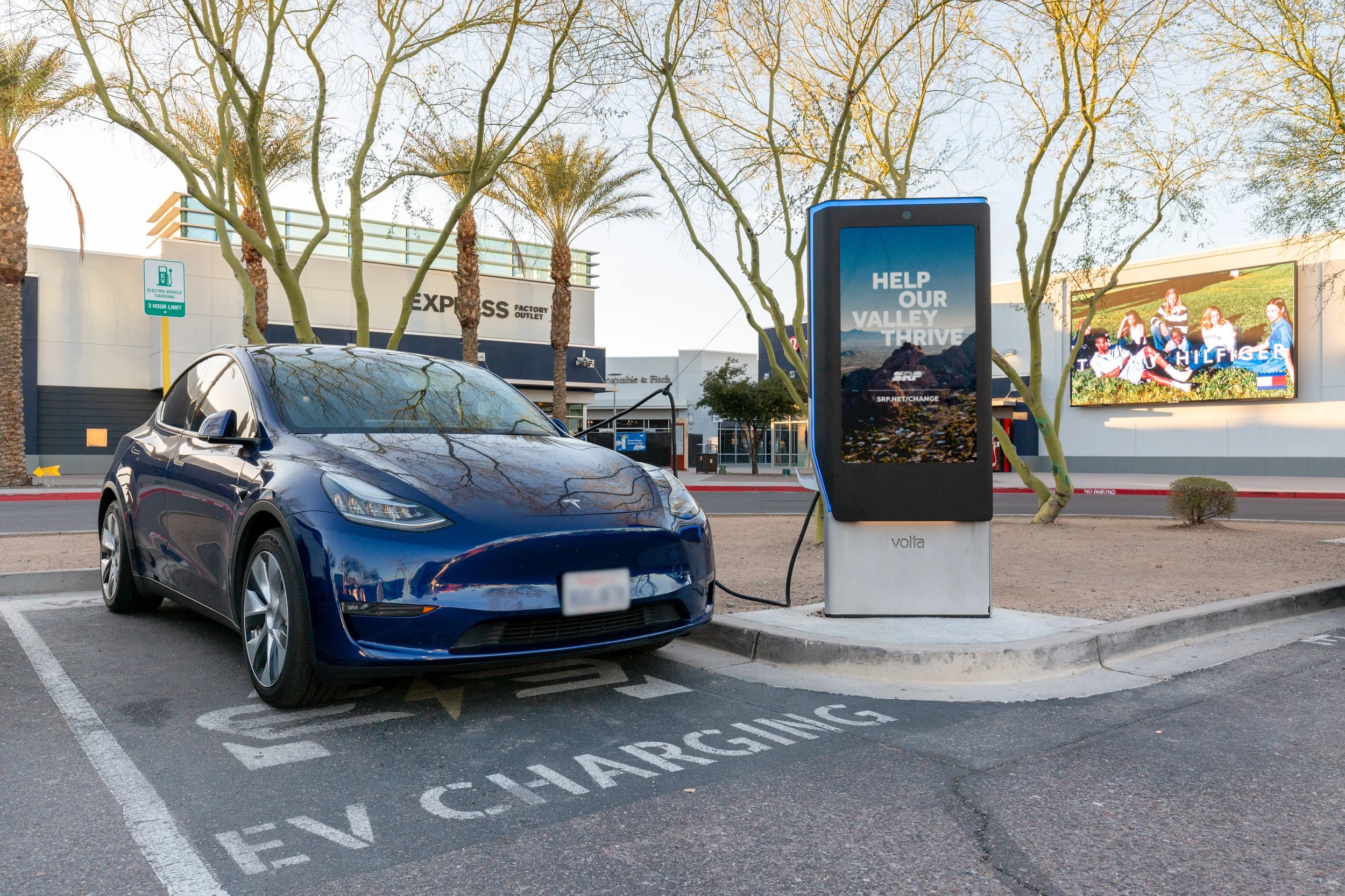 TangerOutletsGlendale_02222024 - 004.jpg