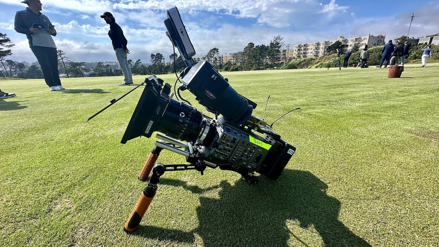 Golfing with the FX9 and Cooke Mini s4i lenses. That&rsquo;s the best way to golf. Thanks @bombacreative for having me out and to @videofax for the gear hookup.
.
.
.
.
.
#film #filmmaking #freelance #freelancelife #setlife #set #bts #behindthescenes