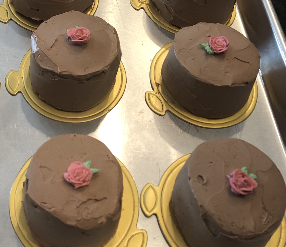 mini choc cake.png