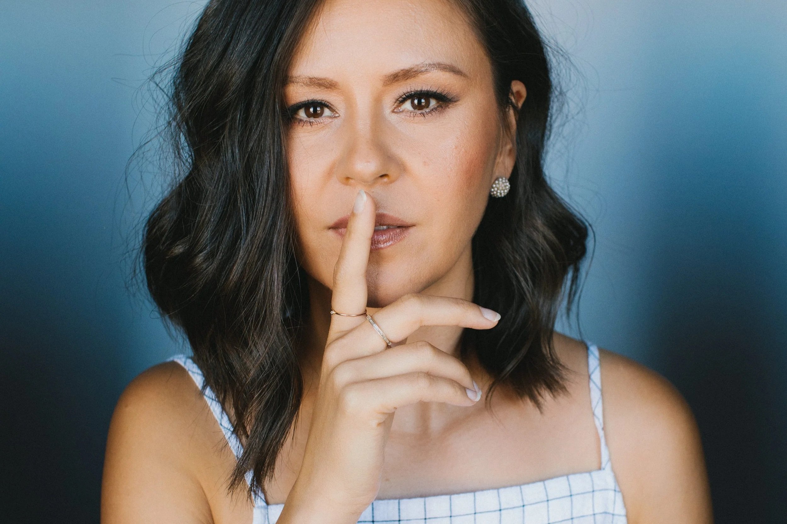 Embracing Your Inner Knowing – Remembering the Voice Beneath the Noise
