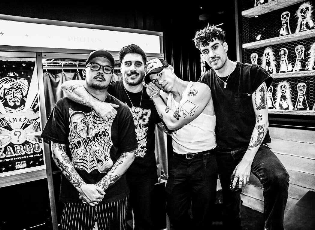 Good days @youngrisingsons 

Post show with Young Rising Sons @ Brooklyn Bowl Philly🎳

wear your heart out tour 2023
Brooklyn Bowl Philly // November 12th 2023