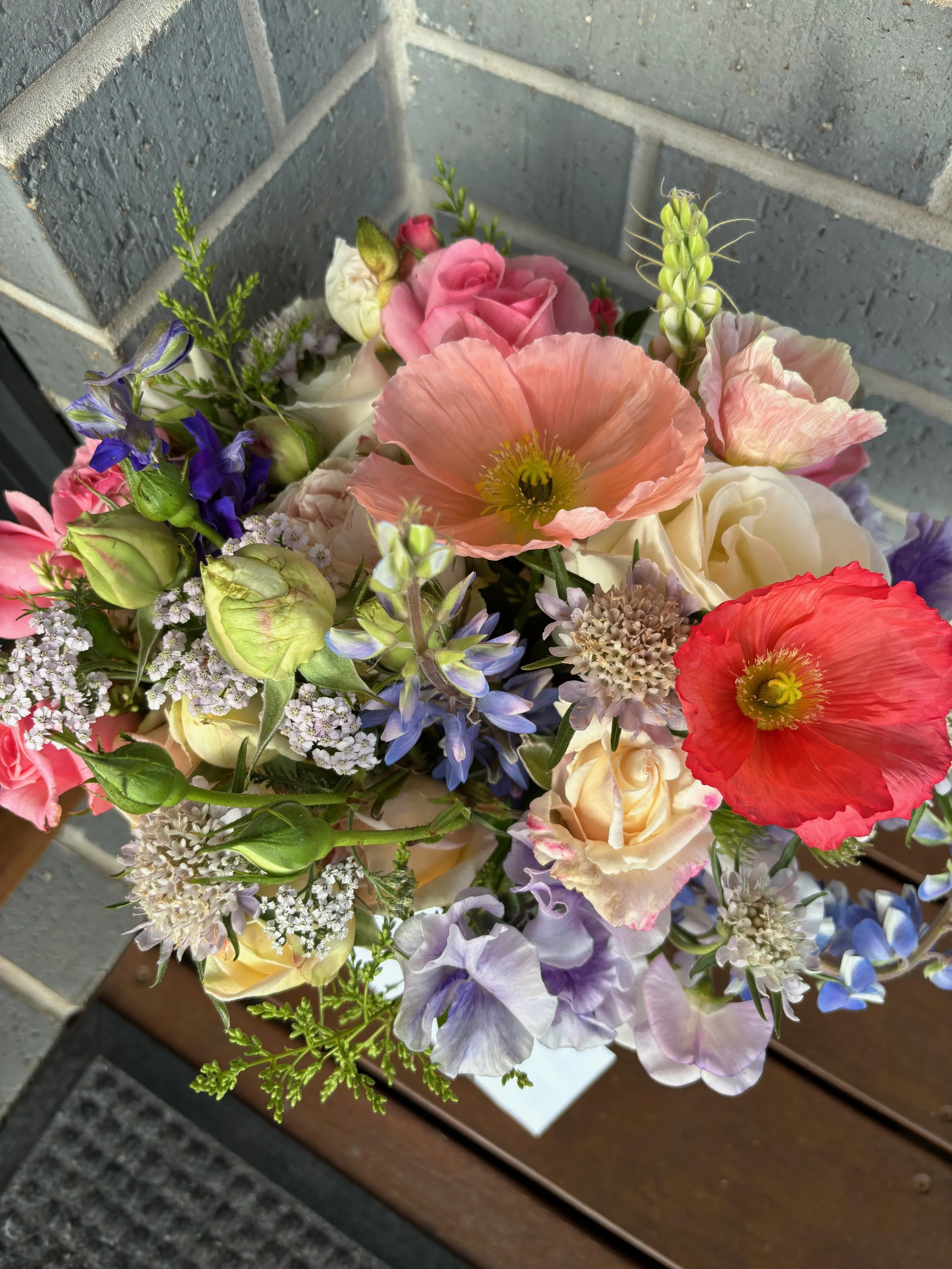 Friday Flowers Seasonal Subscription - 4 seasonal bunches