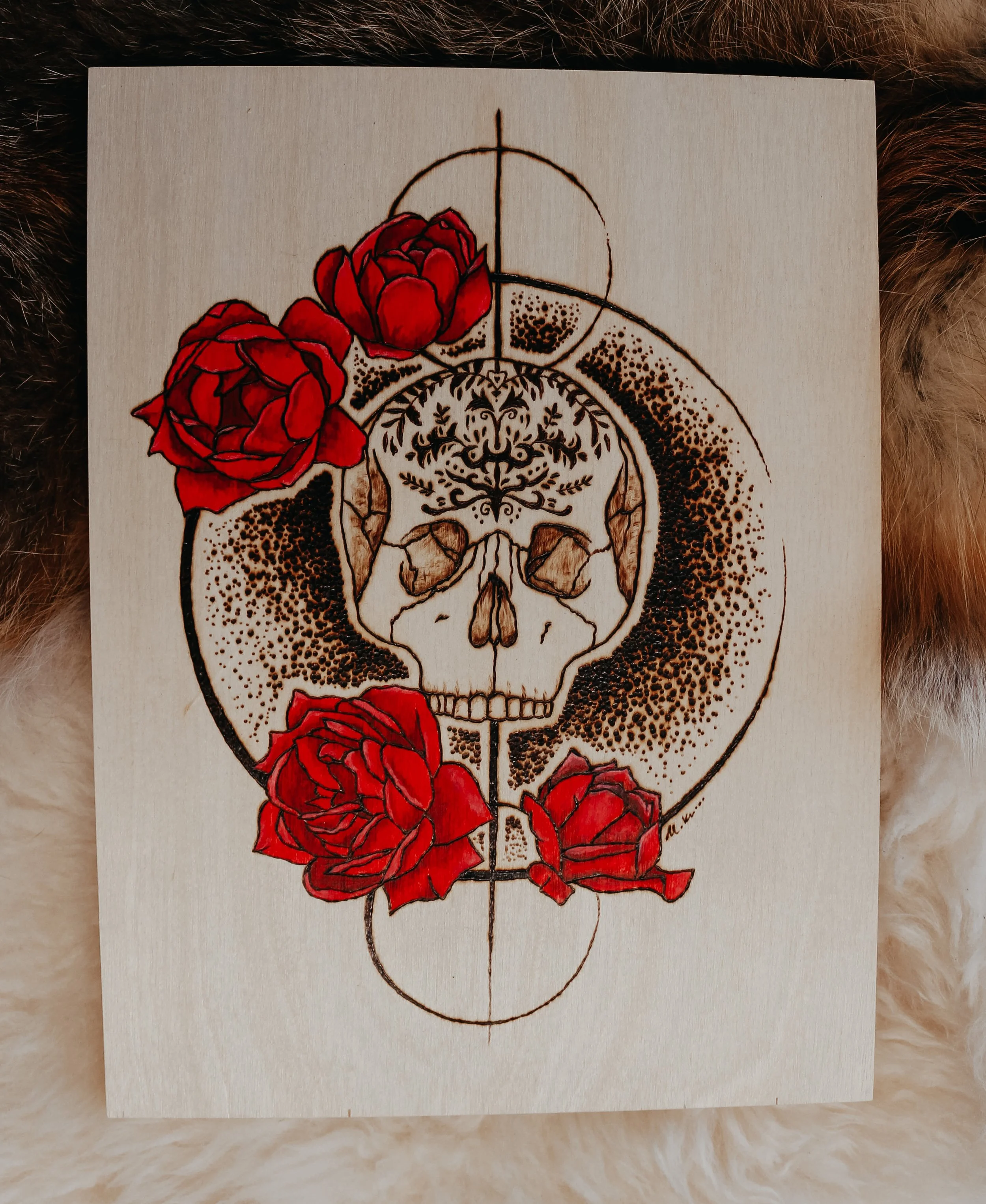 Schädel & Rosen ~ Brandmalerei & Acryl