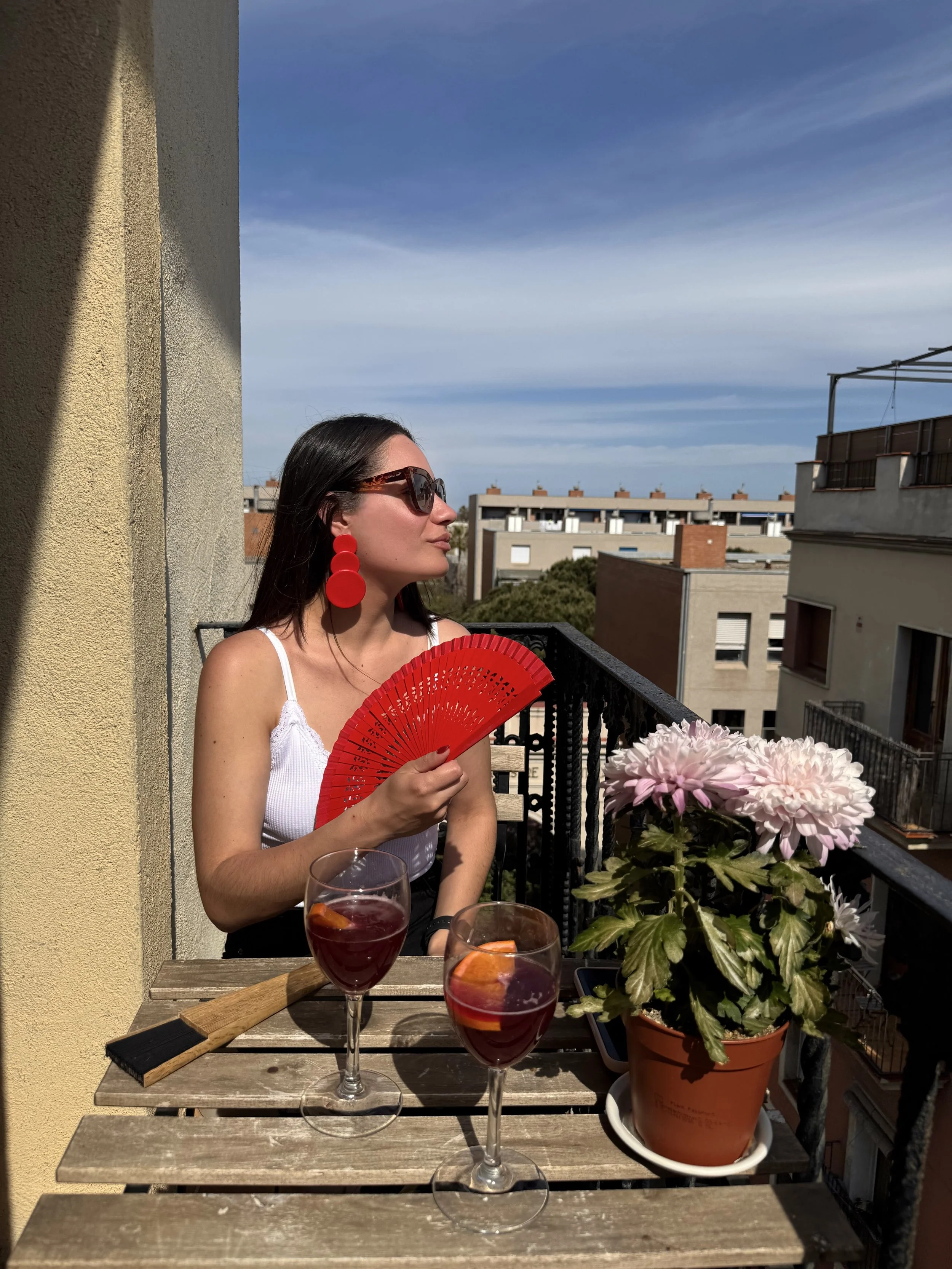 A essência da The.Brunette: Imperfeições que contam histórias