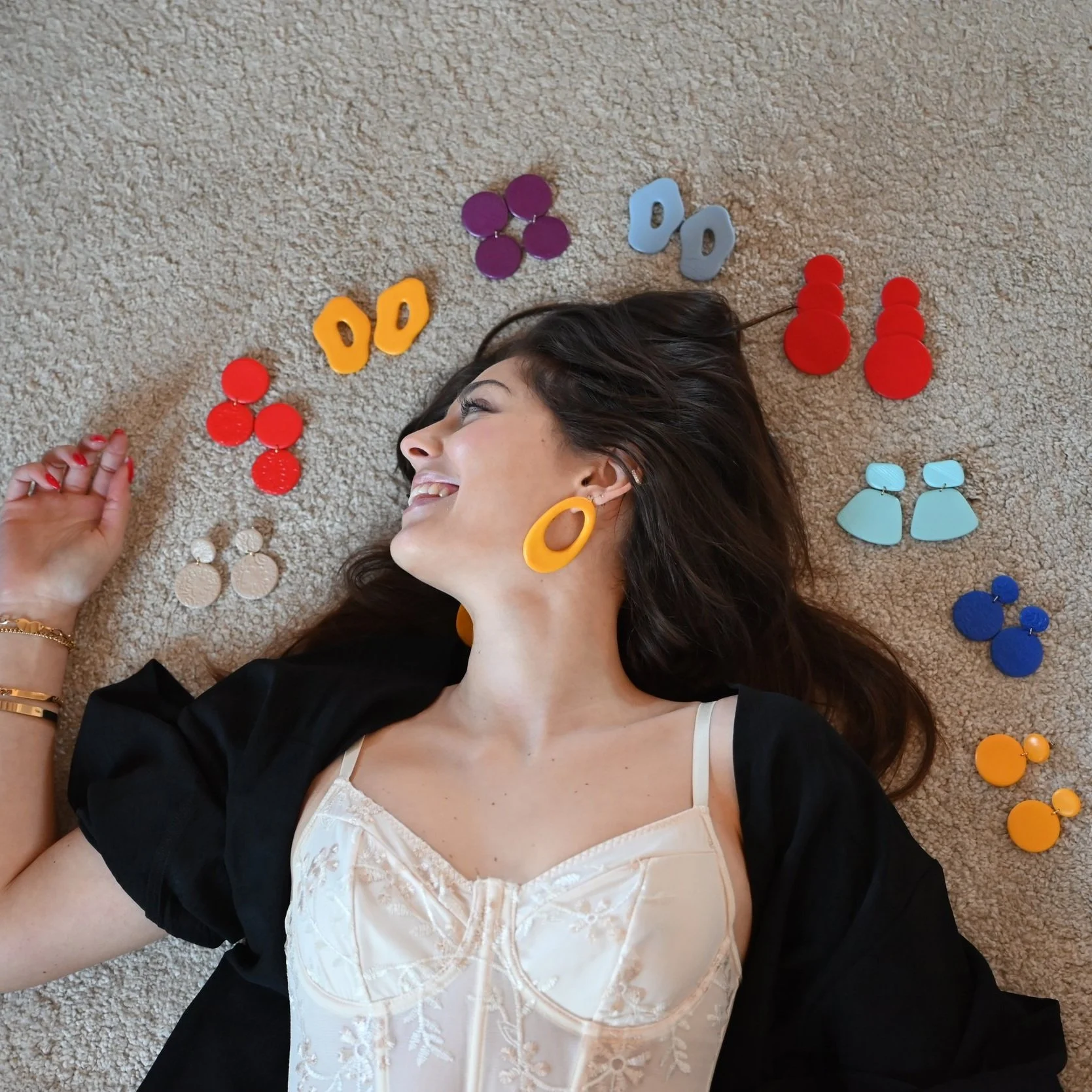 Como escolher os brincos certos para realçar a sua beleza natural