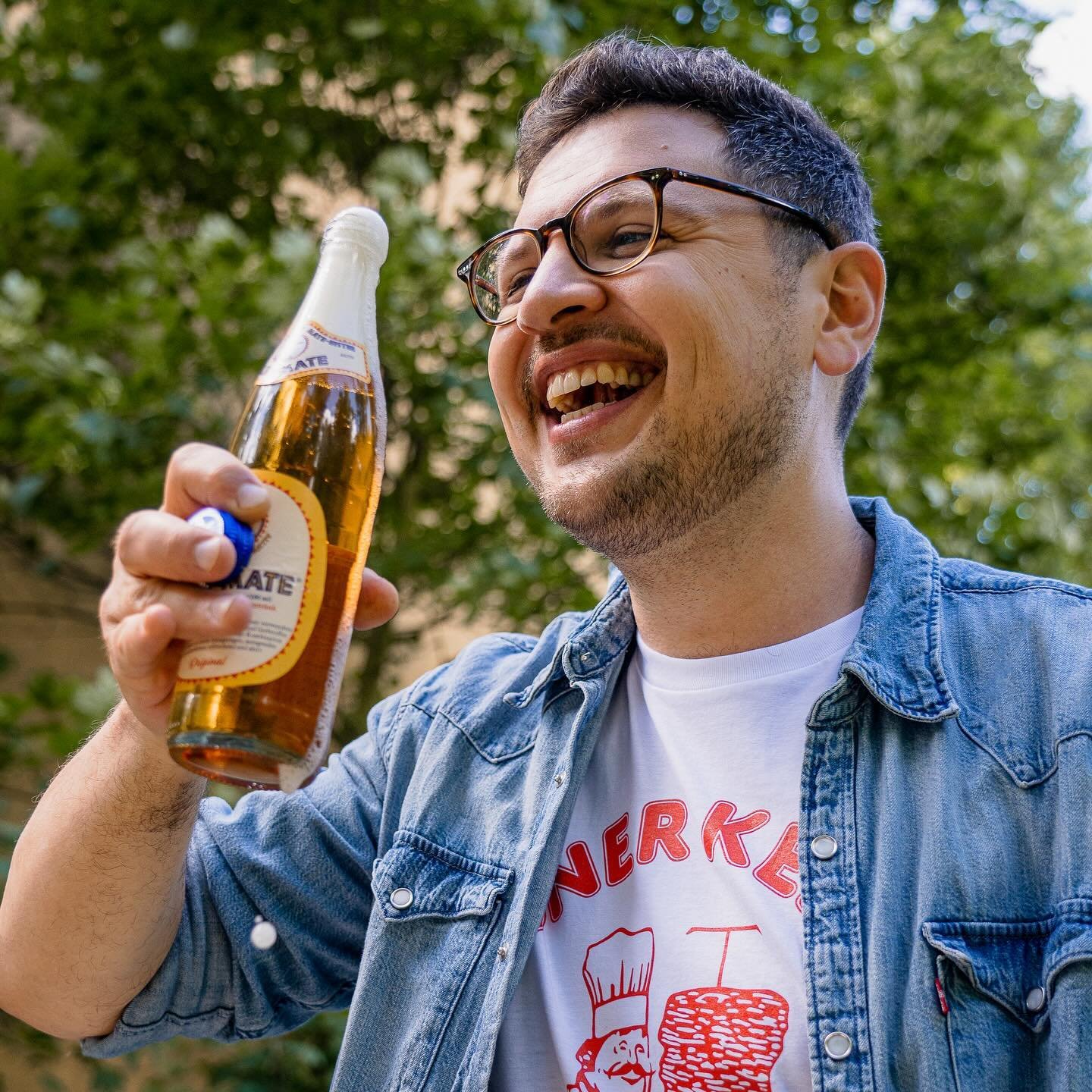 Sipping on some German history! 🥃 I grew up in Berlin, and I remember exactly how in the 2000s, all of a sudden one golden hued drink started appearing everywhere: Club Mate. It&rsquo;s like the whole city went crazy for it - very often it would eve