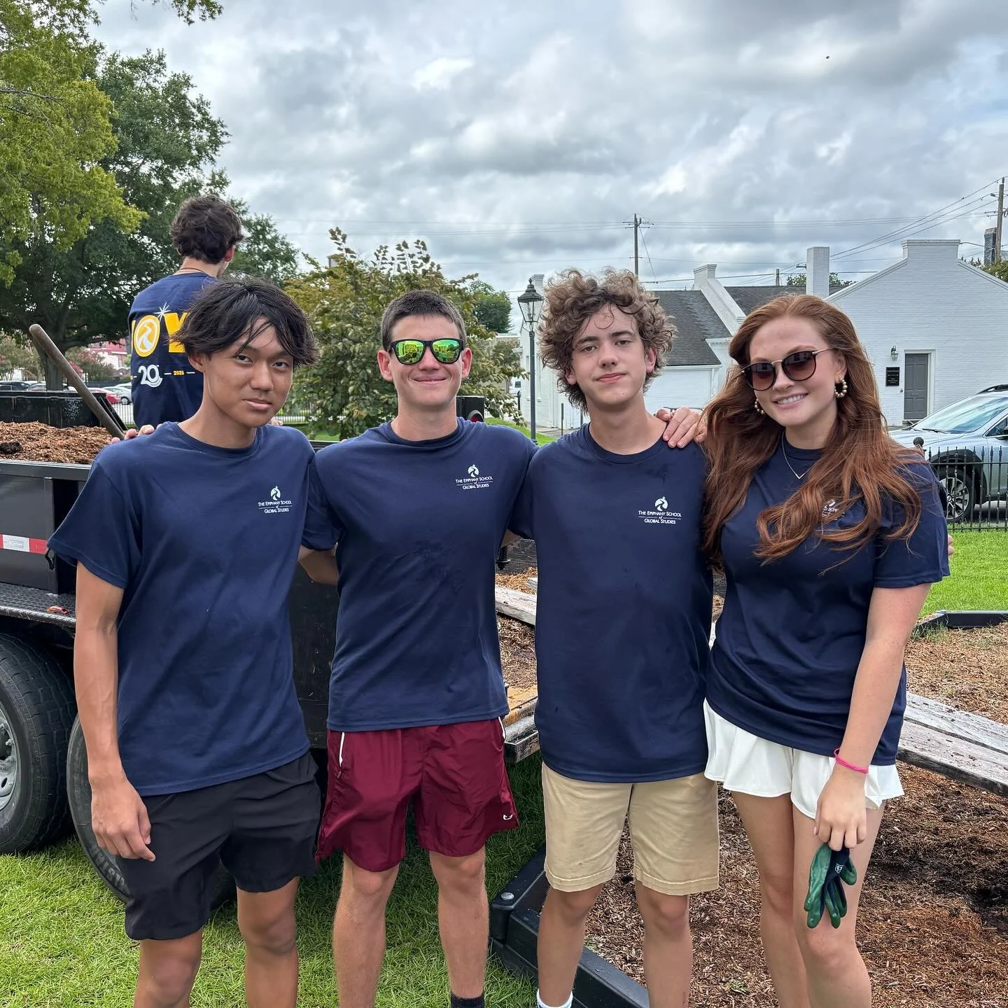 We had an amazing morning with some familiar faces from @epiphanyglobalschool! They jumped right in to help&mdash;cleaning out old mulch from our playground, pulling weeds, and spreading fresh mulch. They didn&rsquo;t stop there, either &mdash; they 