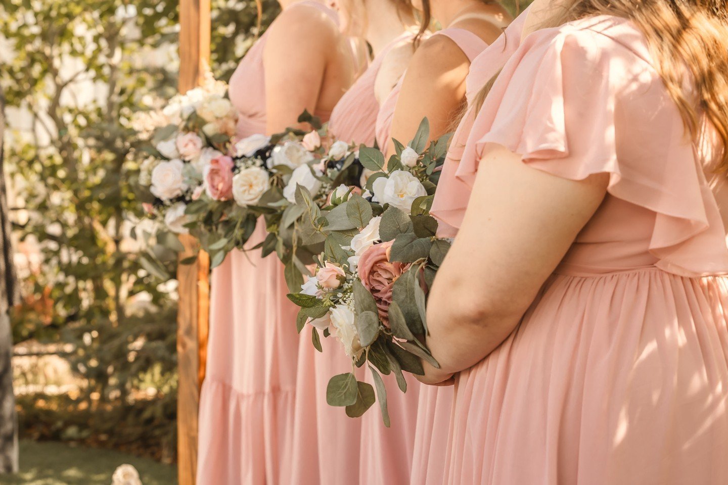 Behind every bride, there&rsquo;s a squad of amazing bridesmaids ready to make memories, share laughs, and support her every step of the way ✨
&bull;
&bull;
&bull;
&bull;
&bull;
#bridesmaidstyle #bridesmaids #bridesmaiddresses #bridesmaidbouquets #fl