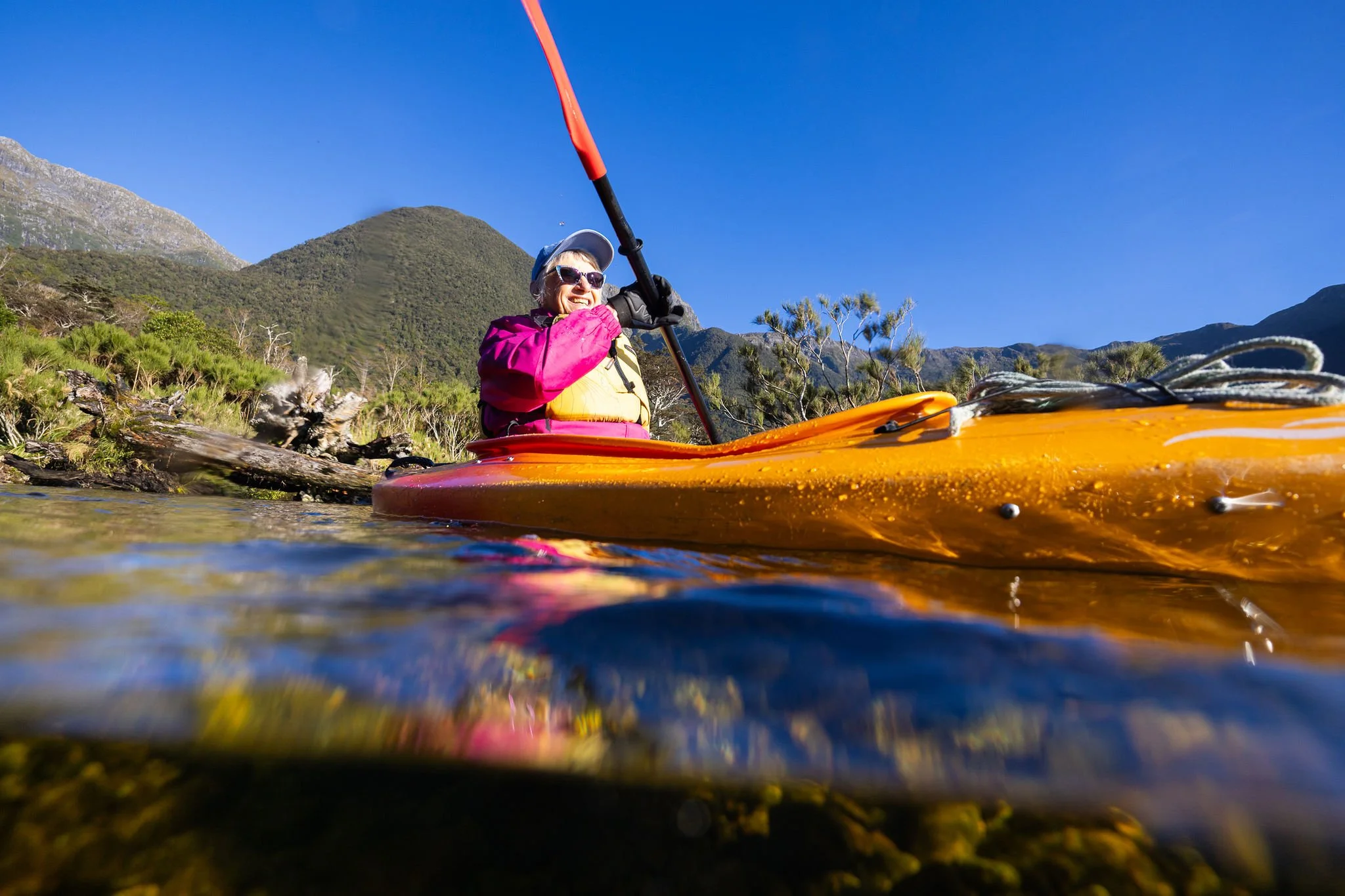FEL-Guests-Kayaking-OverUnder-DoubtfulSound-01.jpg