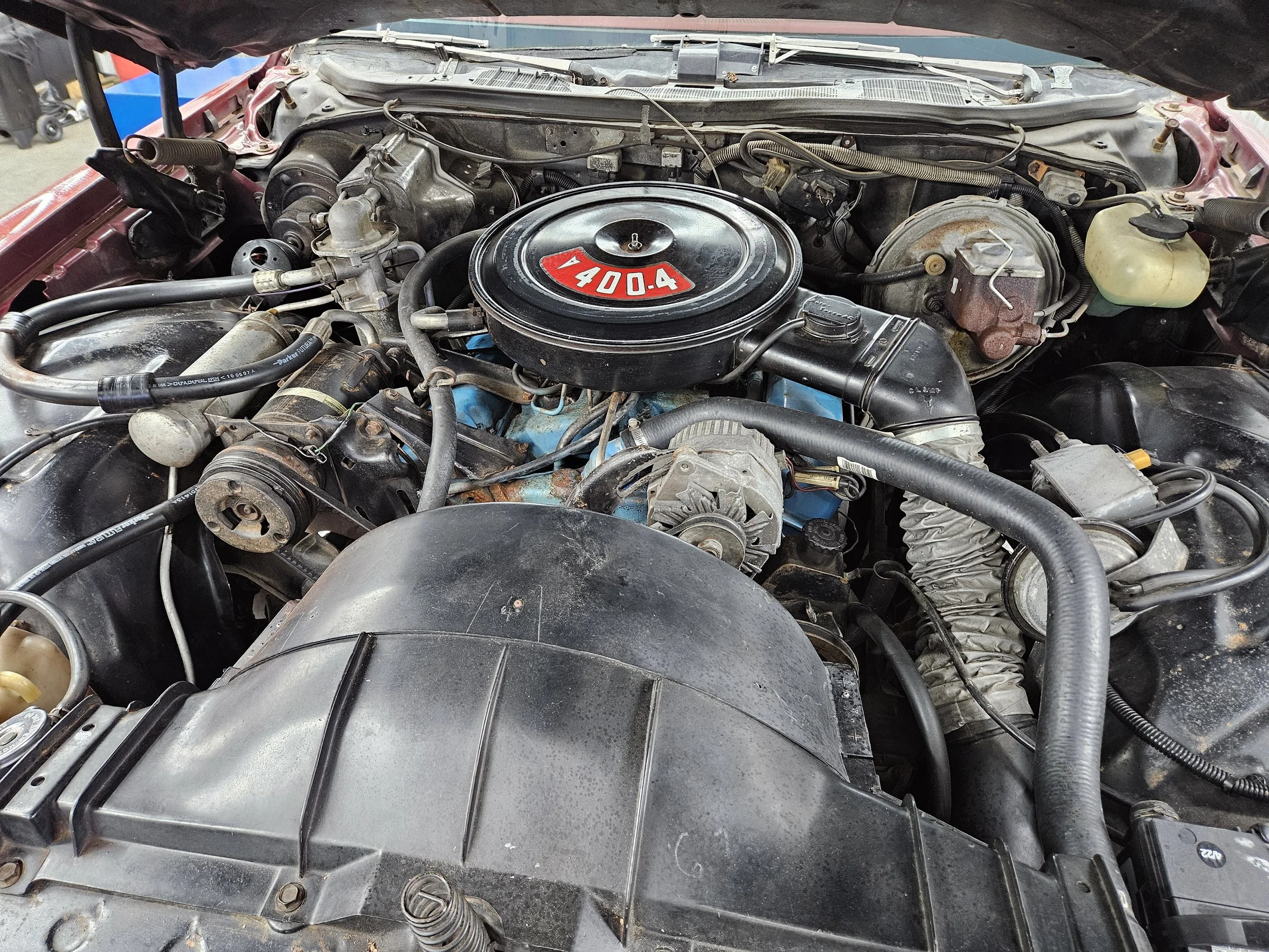 pontiac engine.jpg