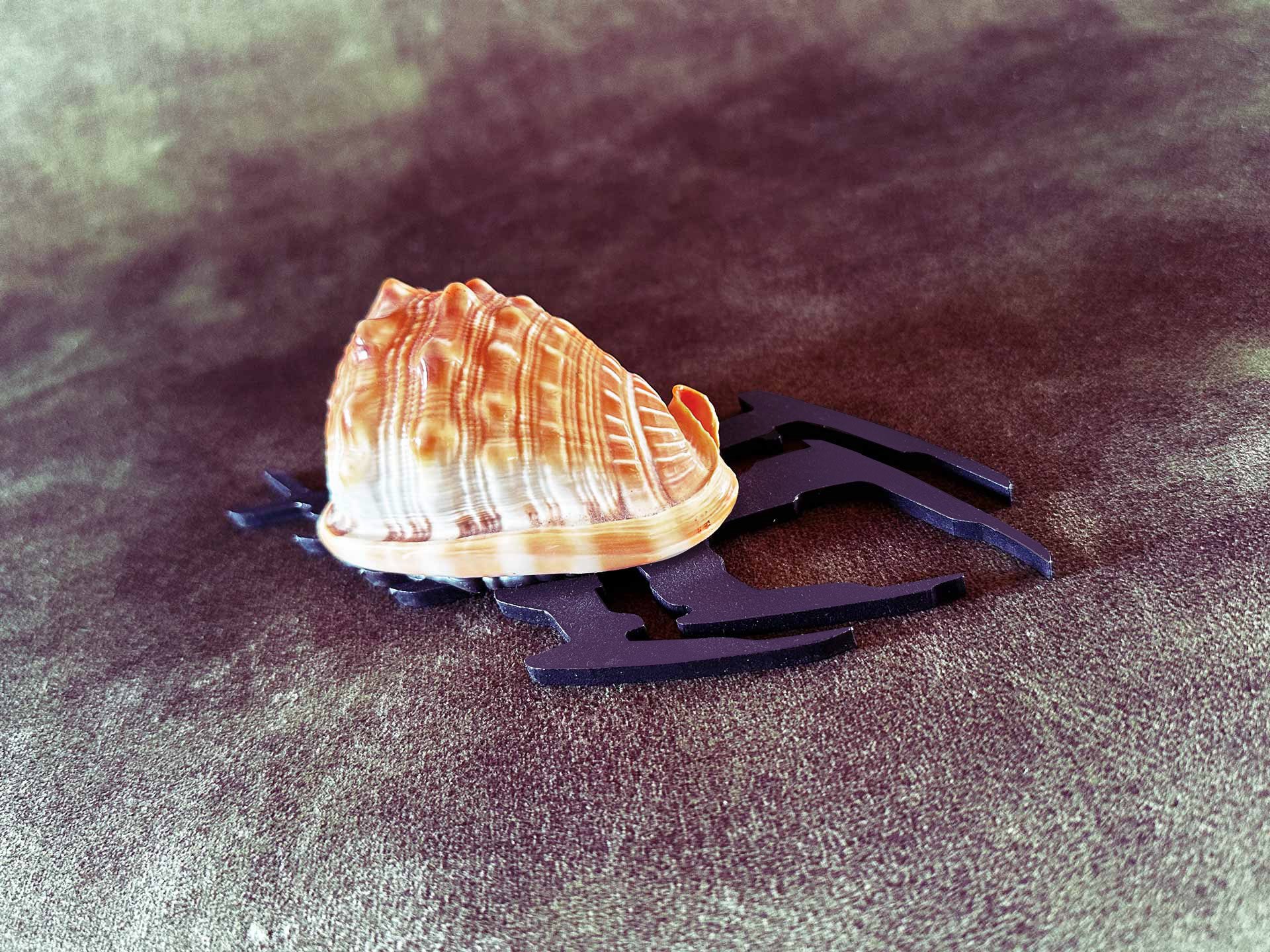 tiny-creature-sculpture-von-hauerland-a.jpg