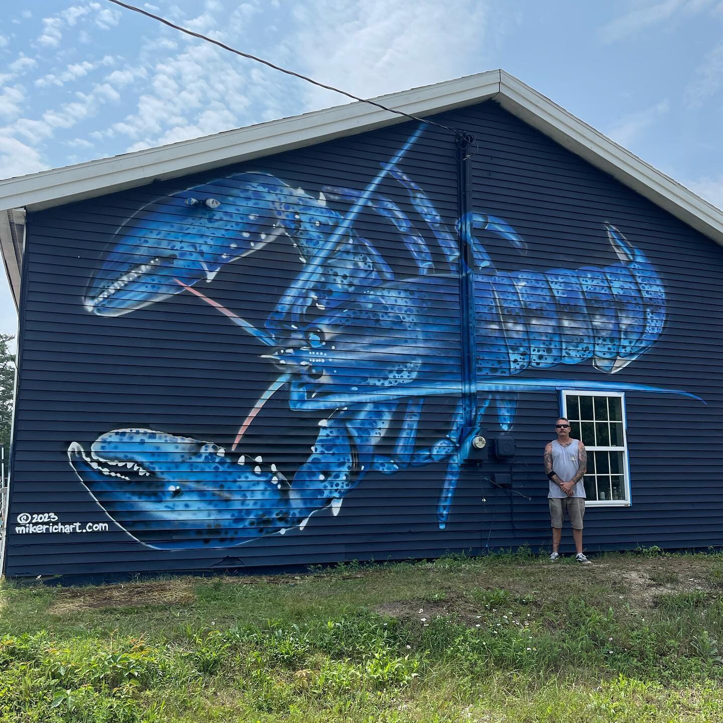 This wall has come so far. Blown away with @mikerichdesigns artwork, the detail and color is incredible.  Scroll right to see where this wall started, and his badass mural process #art #streetart #bluelobster #mural #graffiti