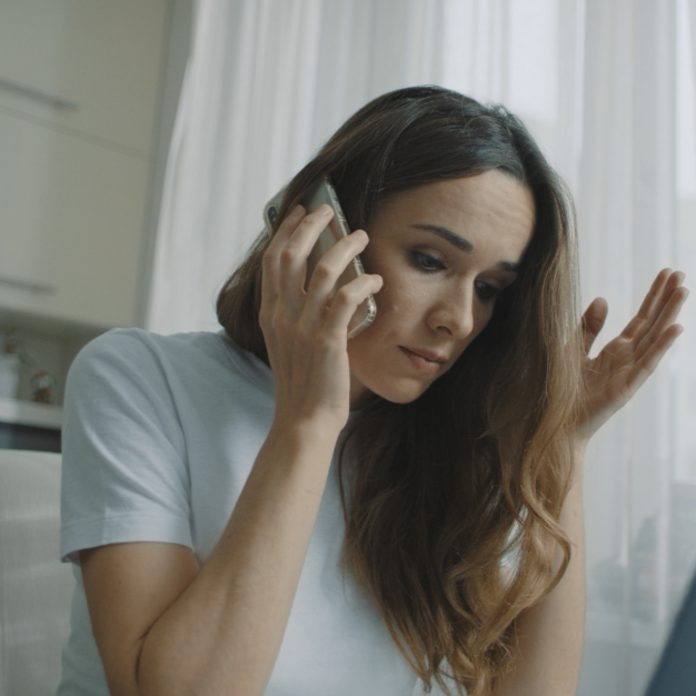 mum calling a friend after a stressful evening