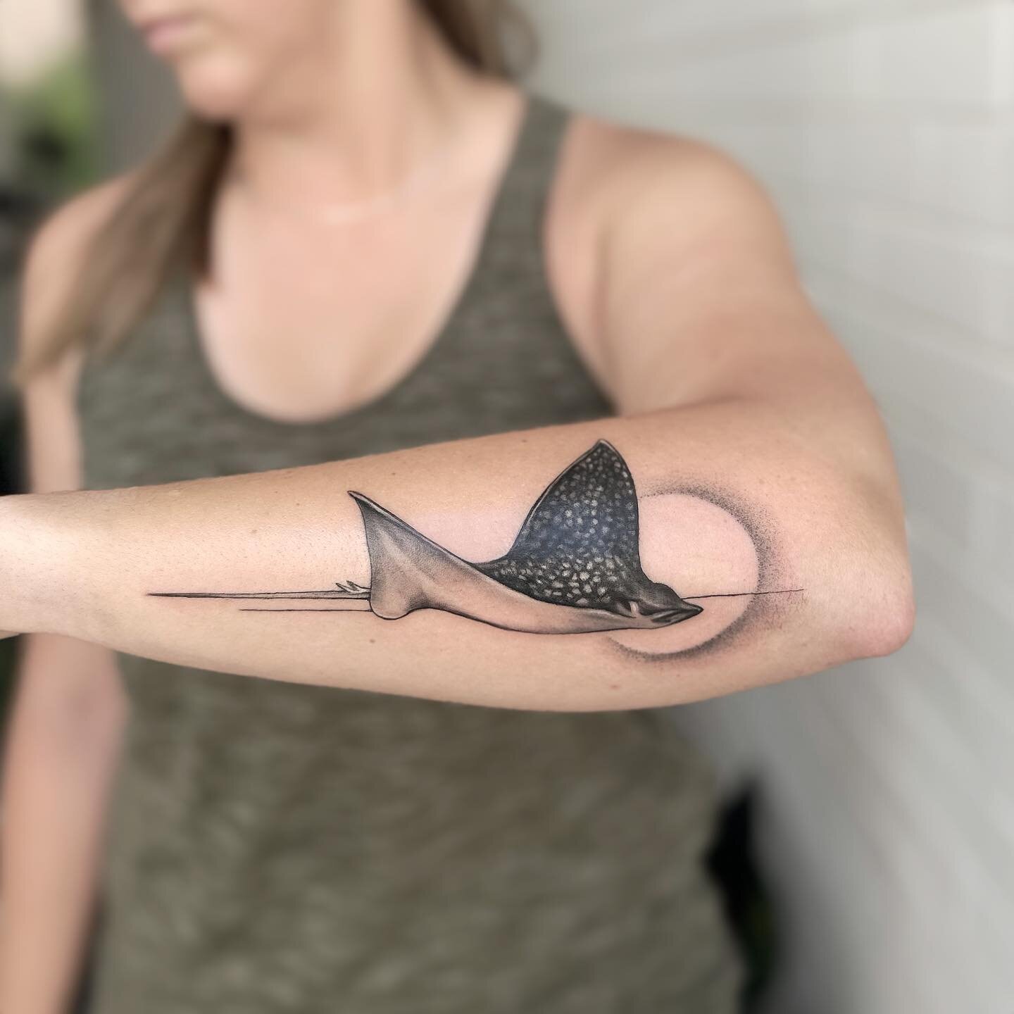 eagle ray for Brittany 🌊
Thank you for trusting me ! 
made at @wa.ink.tattoo 
.
.
.
.
#raytattoo#perthtattoo#perthtattooartists#perthtattooartist