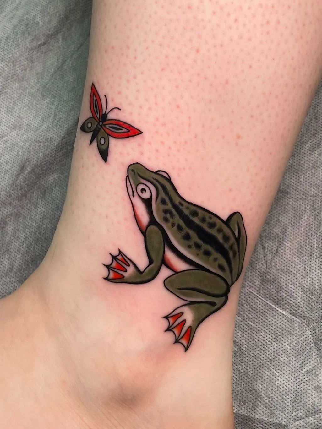 Little frog drawn from my flash, thank you Sammi! β
β β
Made today @wa.ink.tattoo