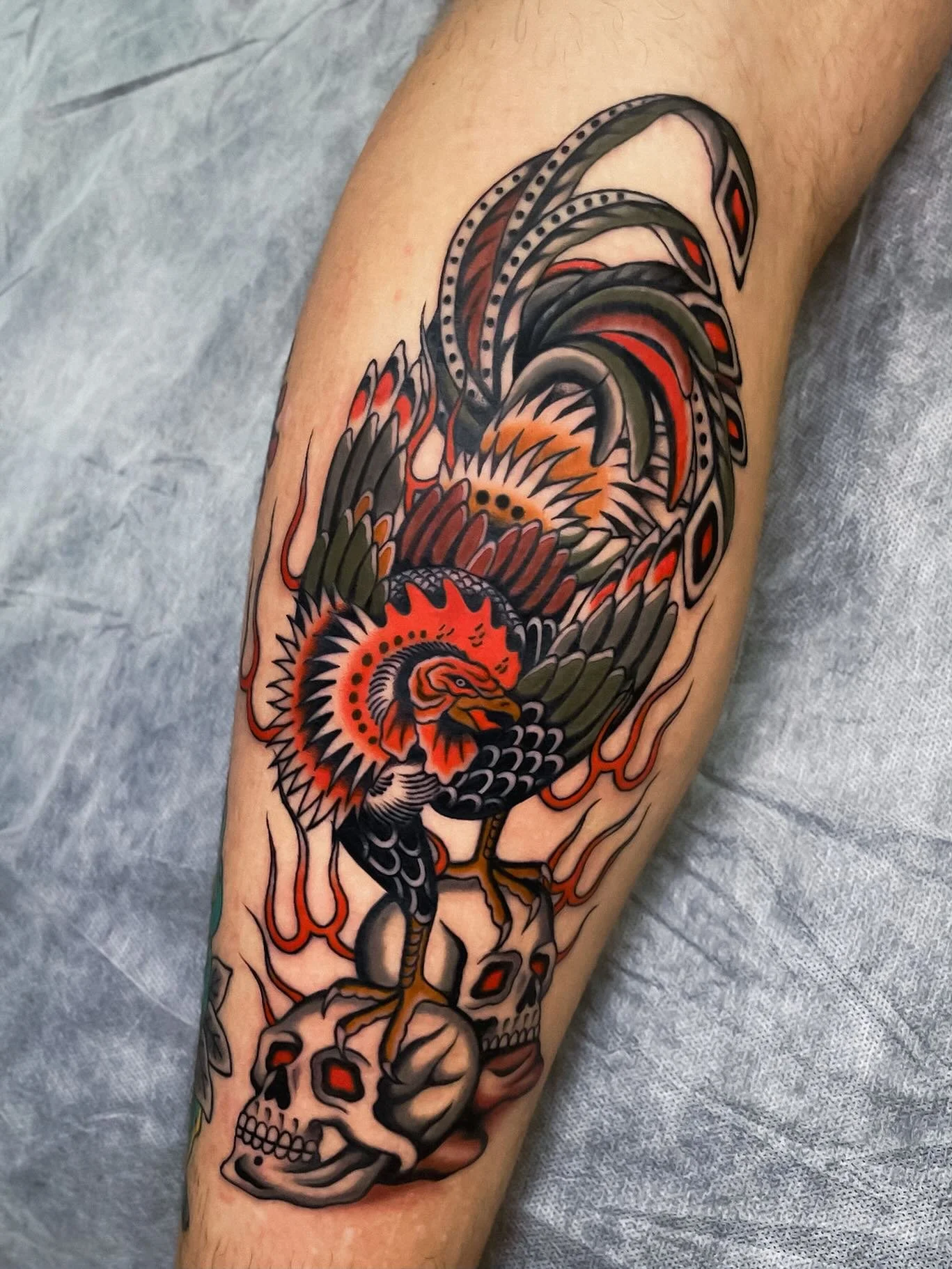 So happy I got to finish off this flash piece today for Joel. Black is healed, colour is fresh. Thank you for choosing this design and sitting so well β
β β
made at @wa.ink.tattoo