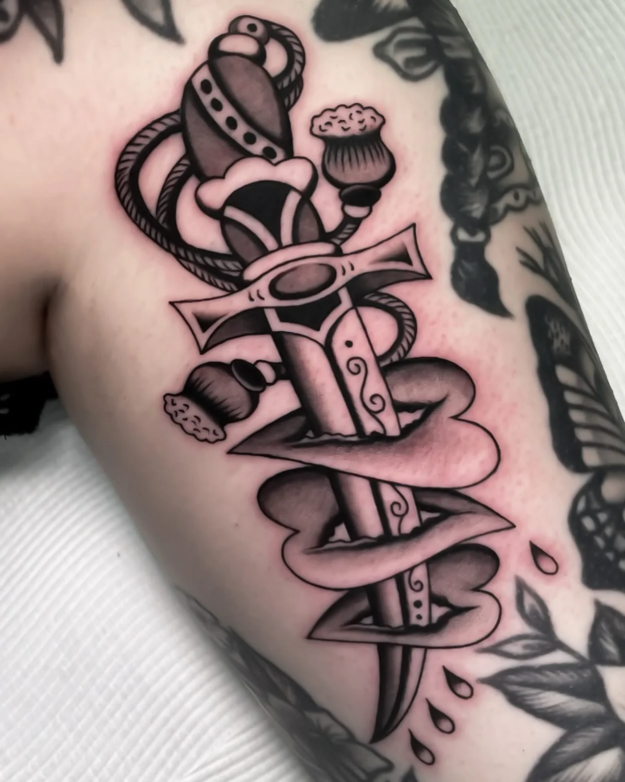 Gap filler today for my good friend and colleague @emma.tattoo, thank you so much ♥οΈ♥οΈ♥οΈ made always at @wa.ink.tattoo