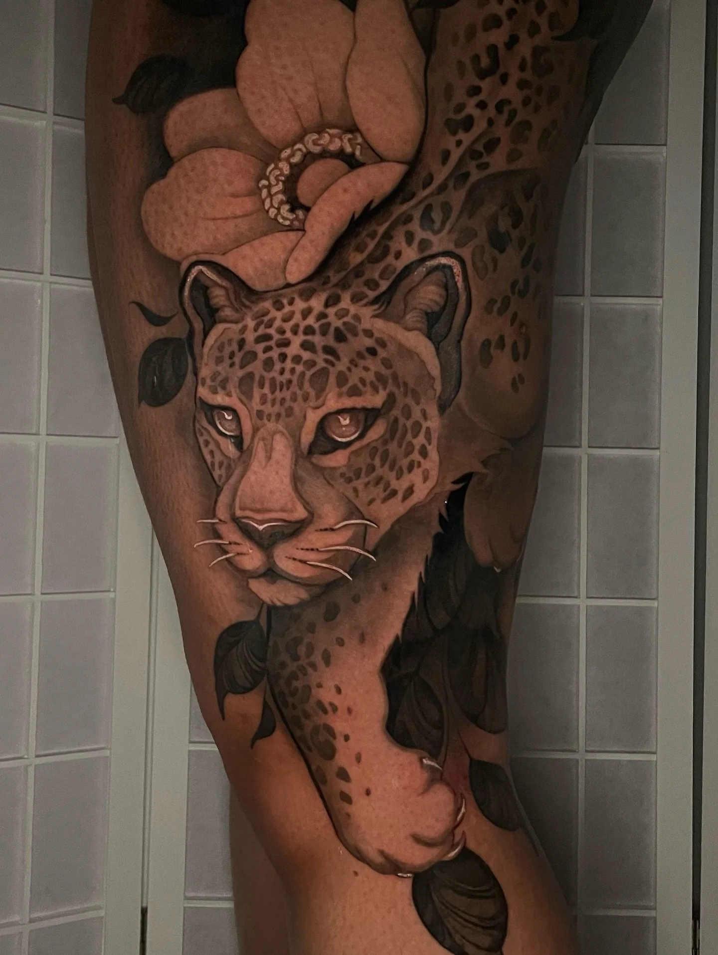 Close up picsss
Books are closed, December will open soon
Please follow the link in my bio for all booking enquiries
Tiktok: MaiyaArt_
Facebook: Maiya Art
#tattoo #tattooartist #blackandgreytattoo #art #illustrative #leopard #perth #perthartist