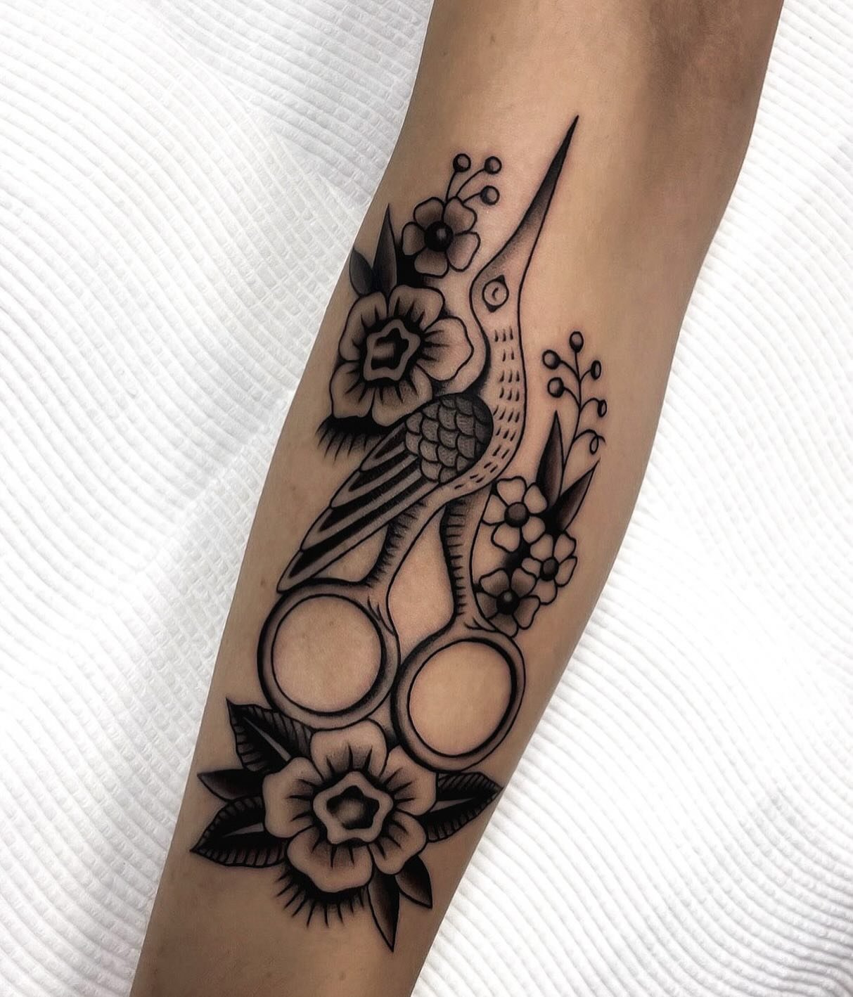 A pair of Stork Scissors made today for Ebony at @wa.ink.tattoo ★ ☆ ★ Would love to do more designs similar to this!