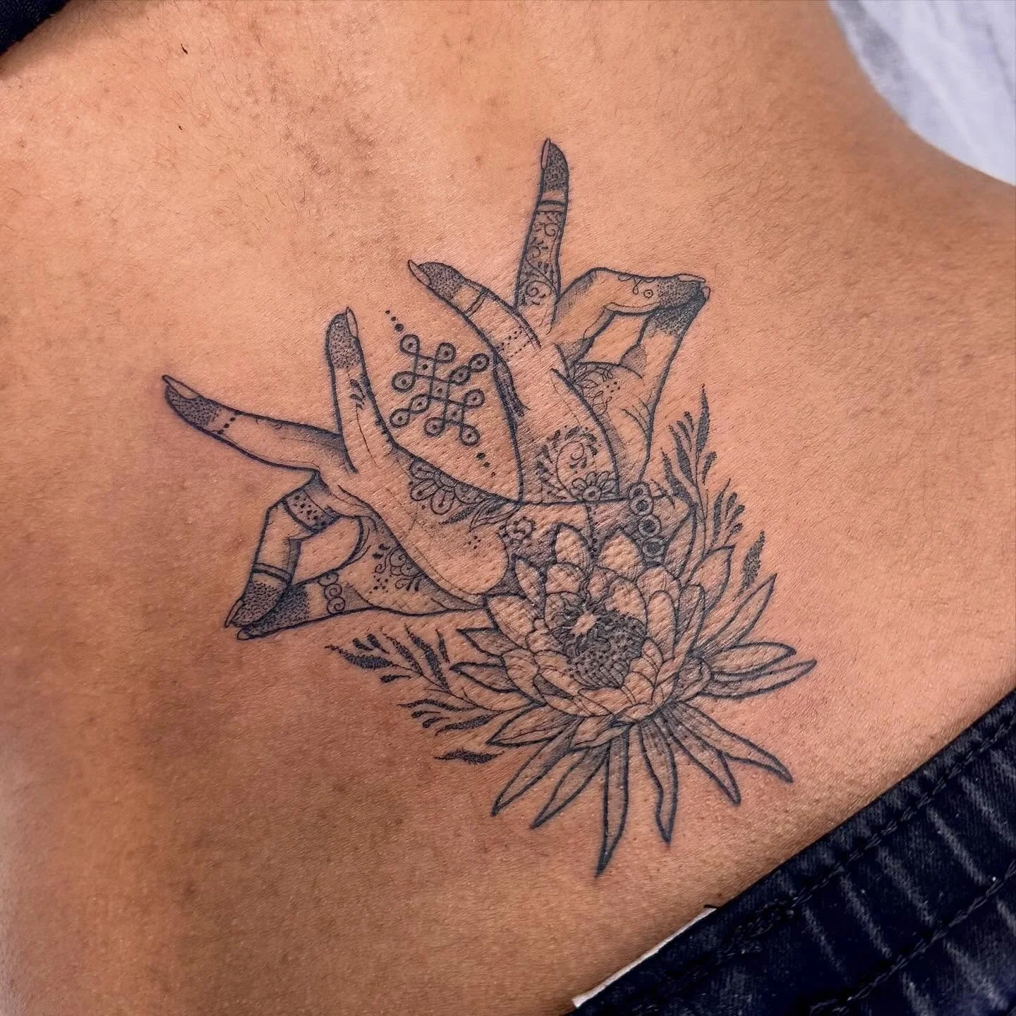 Traditional dance inspired piece for Shreya 🖤 
DM or email hayliefarrell@icloud.com to book in ✨
Located 📍 @wa.ink.tattoo