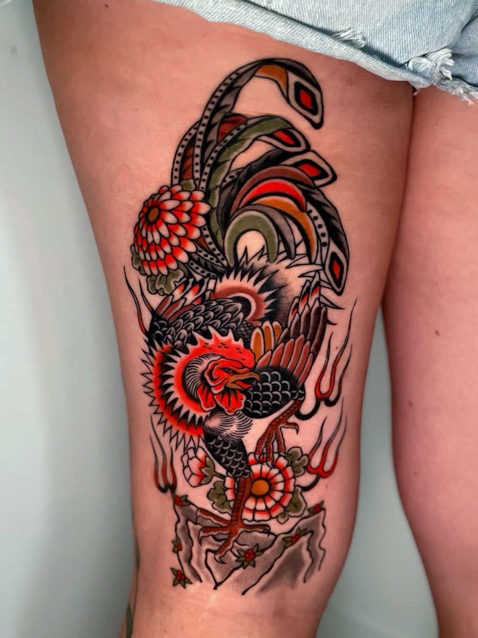 Had the pleasure of finish off the rooster for Ash last week, mostly healed with some colour and black fresh. Thanks again lovely ★ ☆ ★ made at @wa.ink.tattoo