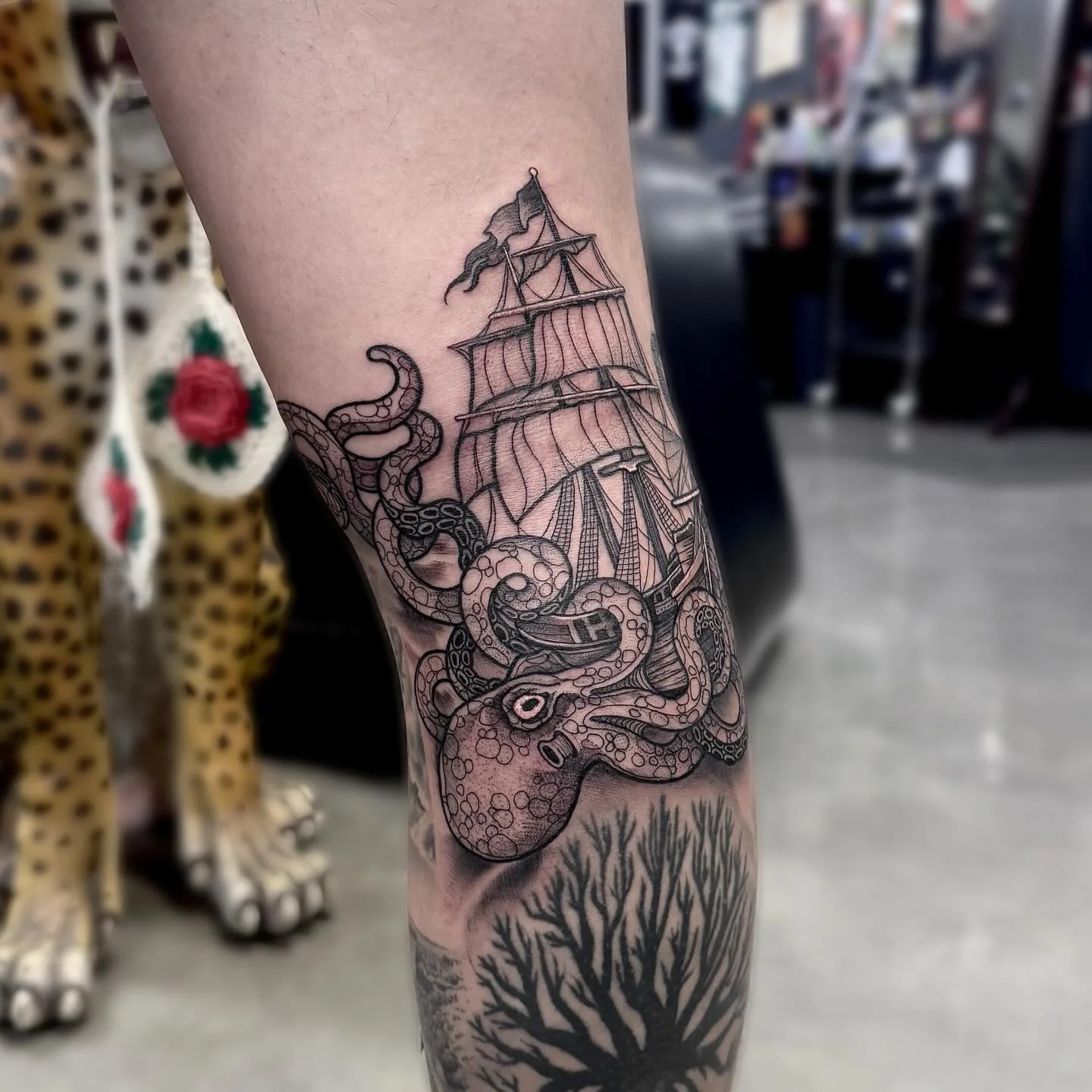 Kraken and pirate ship wrap around for Eden 🏴&zwj;☠️ Well done for toughing this one out 💪🏻 
Taking bookings for end of April/May - DM or email hayliefarrell@icloud.com
Located 📍 @wa.ink.tattoo