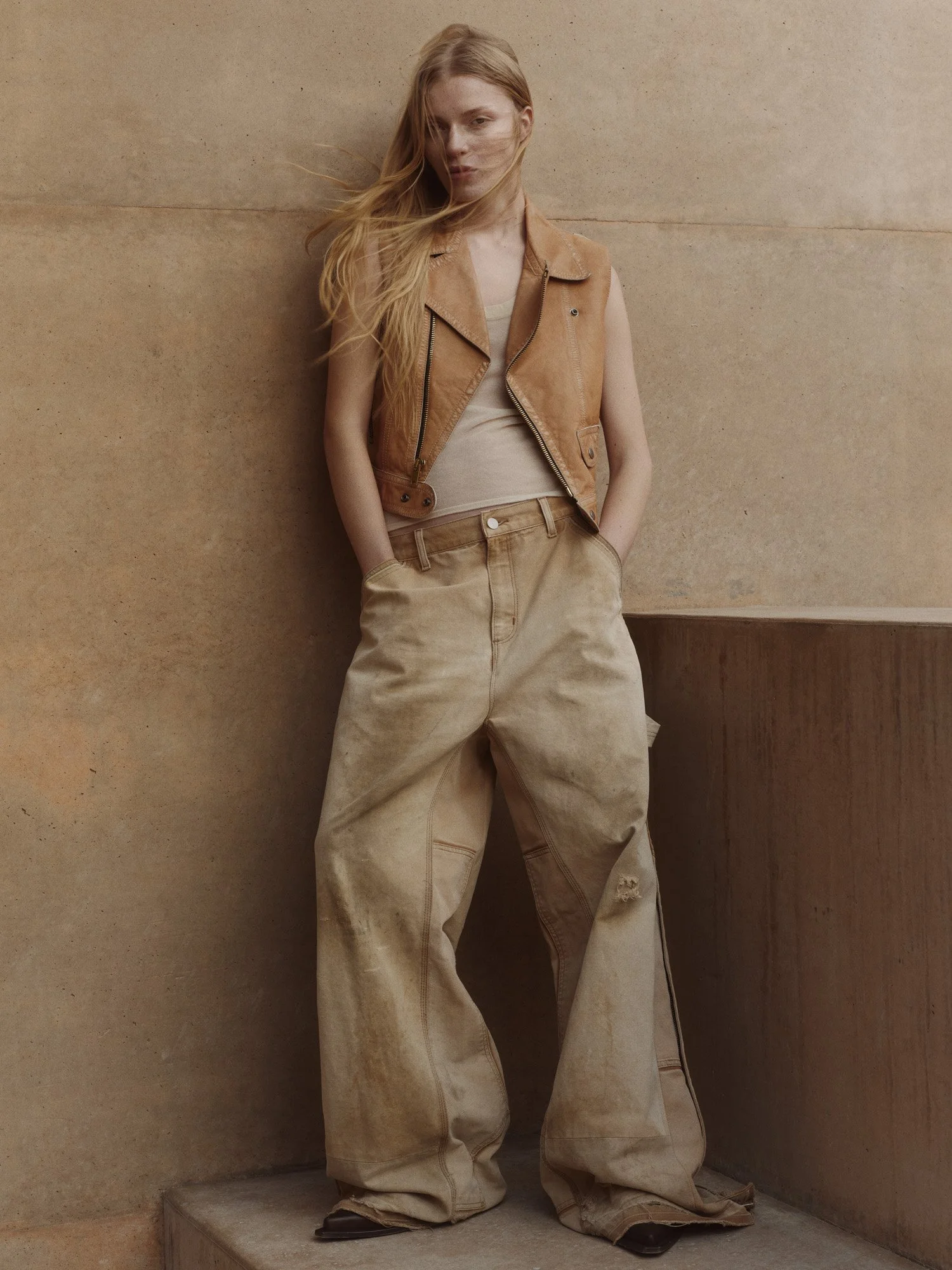 WAL326.main_fashion.14_WALLPAPER_AMANGIRI_1840_RGB.JPG